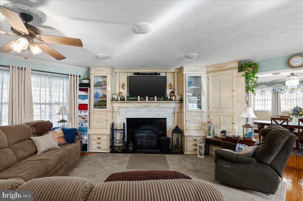 J WAYNE ADAMS - Residential