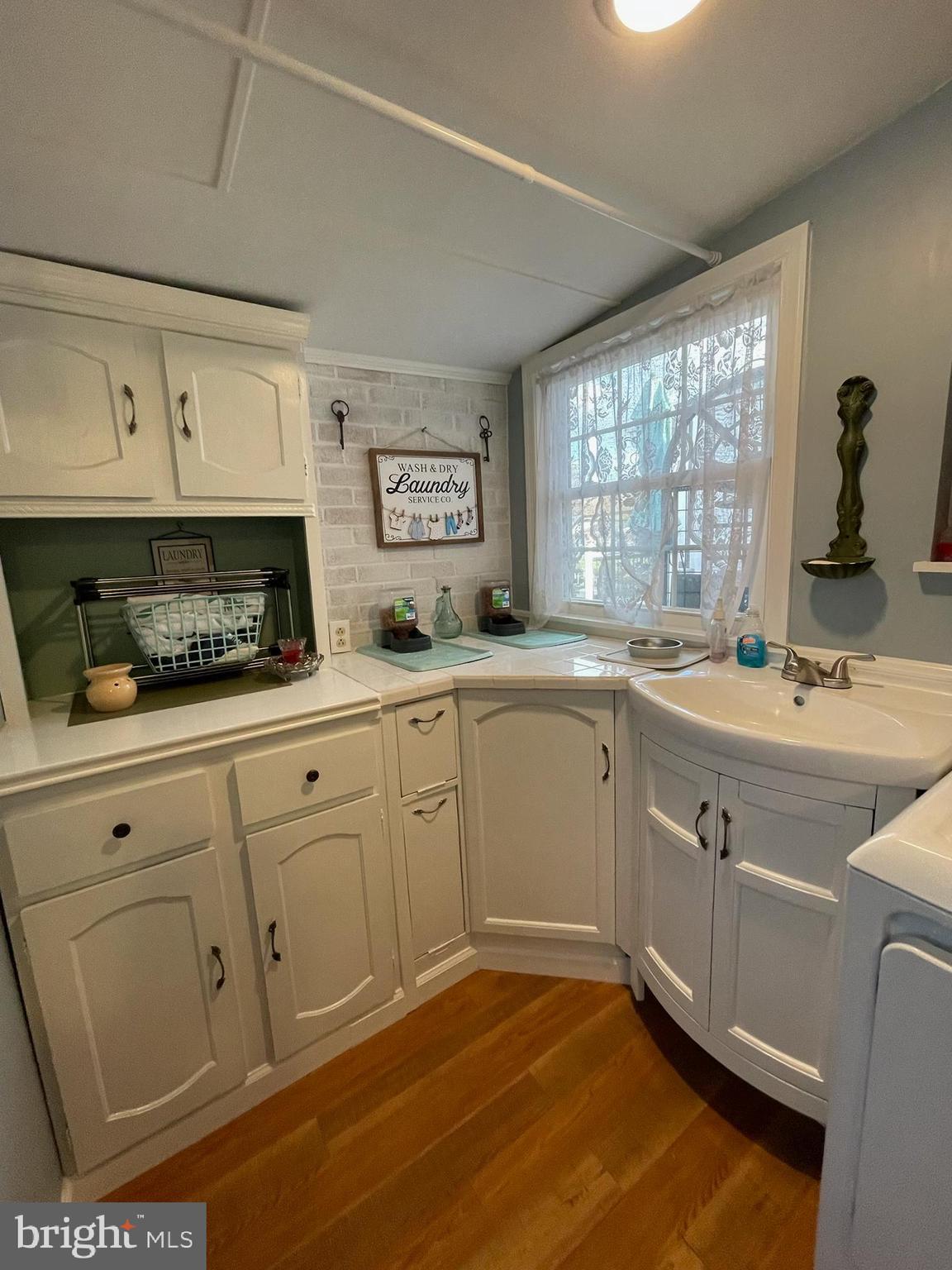 J WAYNE ADAMS - Residential