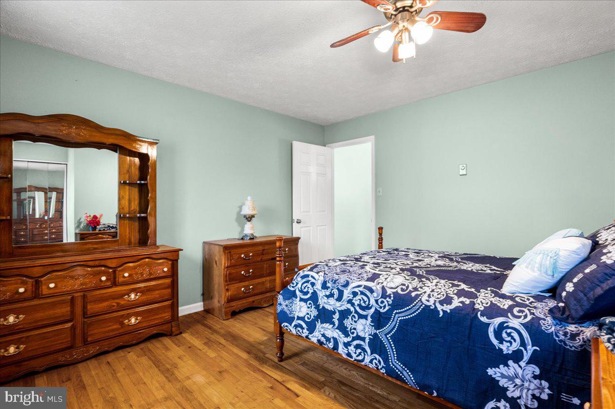 J WAYNE ADAMS - Residential