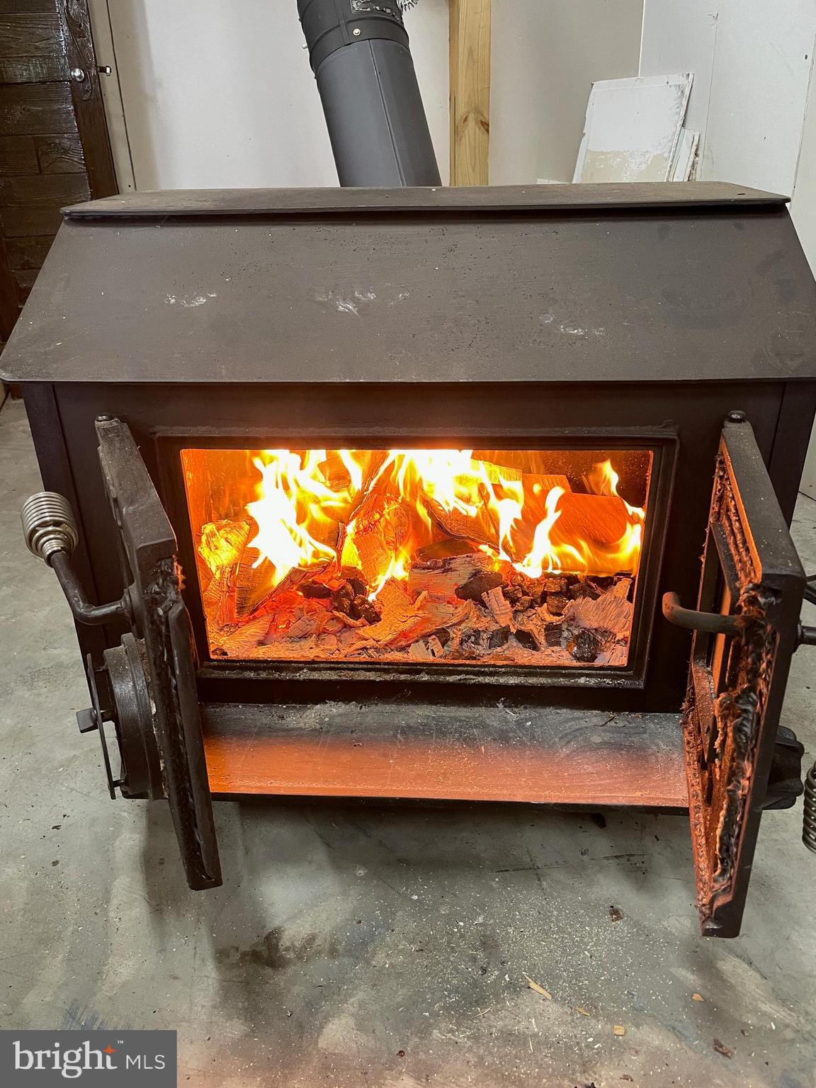 J WAYNE ADAMS - Residential