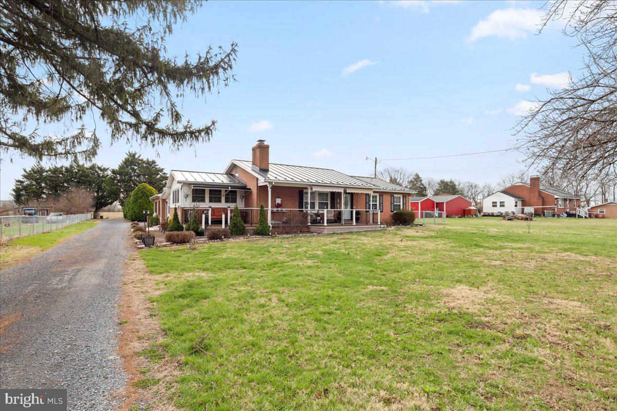 J WAYNE ADAMS - Residential