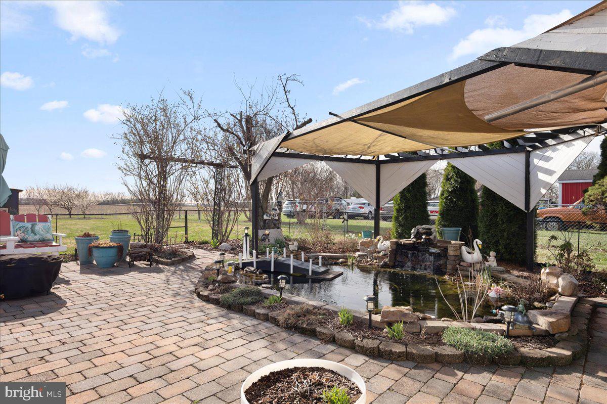 J WAYNE ADAMS - Residential