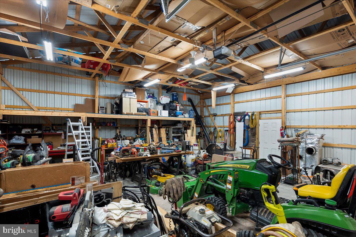 J WAYNE ADAMS - Residential