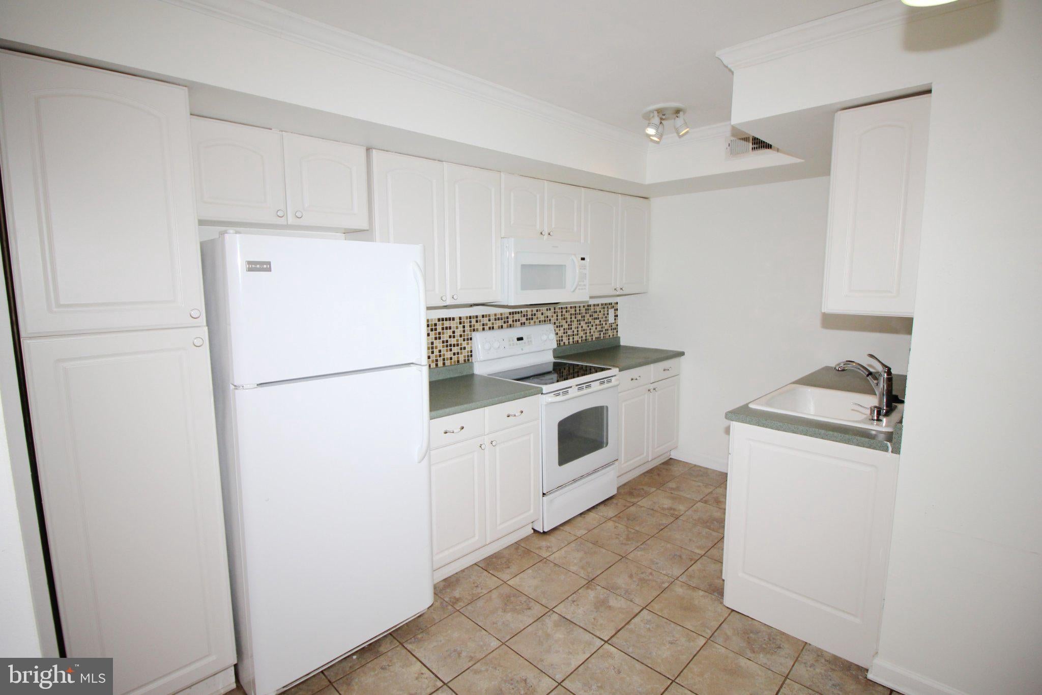 115 E KINGS HIGHWAY 410