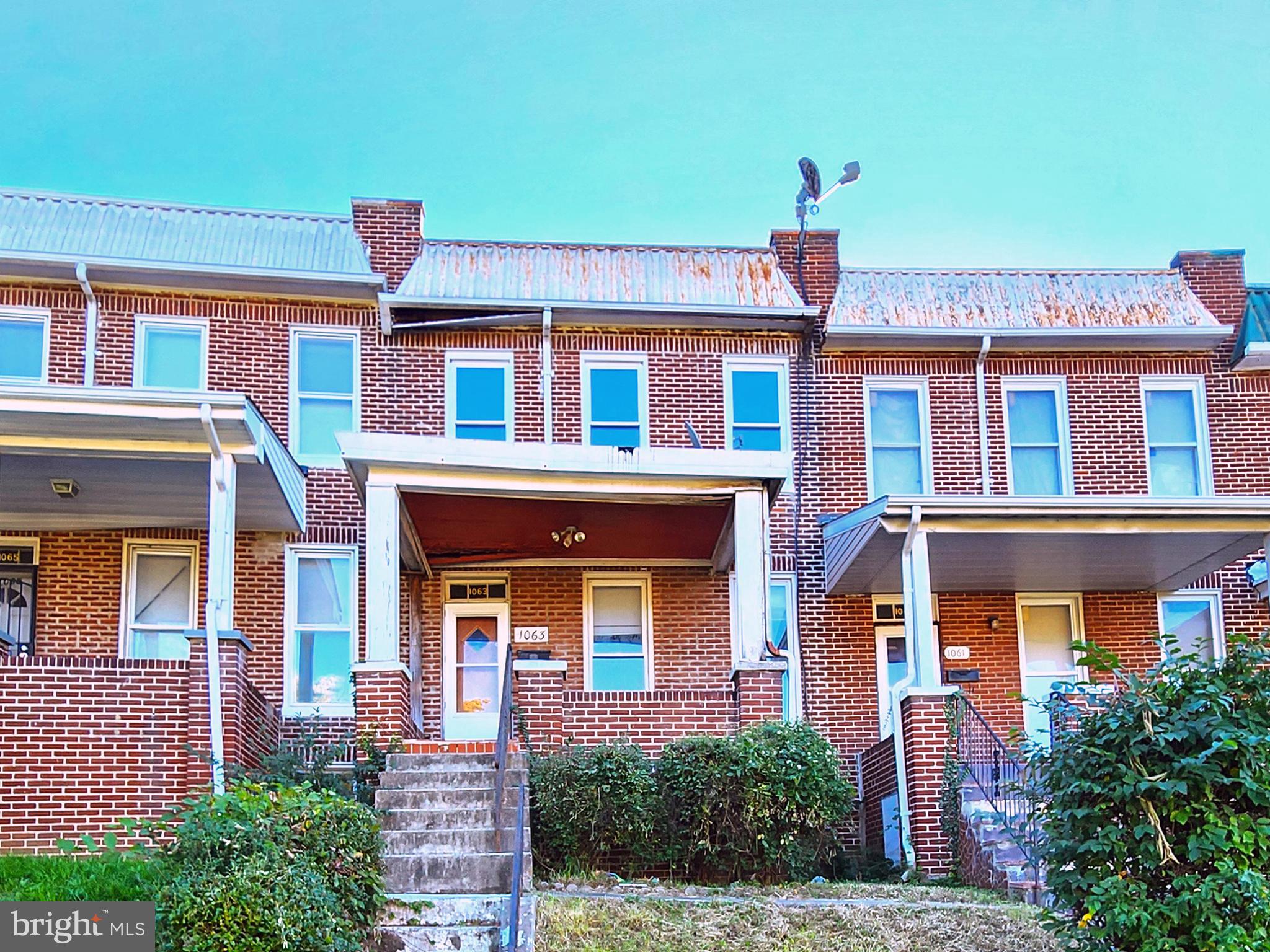 ONLINE AUCTION: Bidding begins 10/24/2024 @ 10:00 AM. Bidding ends 10/29/2024 @ 11:20 AM. List Price is Suggested Opening Bid. 2 Story Porch-Front Townhouse located in the Franklintown Road area of Baltimore City. Residents can enjoy the nearby attractions such as the Gwynns Falls Park, Leon Day Park, Walbrook Junction Shopping Center, Coppin State University, & Mondamin Mall. Property is Vacant. Easy Access to Major Traffic Arteries W North Ave & Edmondson Ave. Deposit: $7,500.