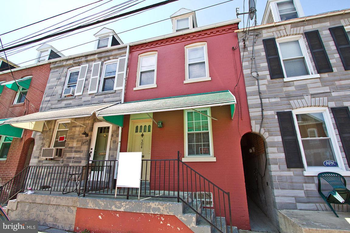 BEAUTIFULLY RESTORED CITY GEM. EVERYTHING INSIDE THIS HOME REDONE IN THE LAST 5 YEARS. KITCHEN, BATHROOMS, WINDOWS, PLUMBING, ELECTRICAL, GAS FURNACE AND CENTRAL AIR. THIS GREAT HOUSE ALSO OFFERS OFF STREET PARKING AND A FENCED BACK YARD. SEE ATTACHED FLOOR PLAN FOR LAYOUT AND ROOM SIZES