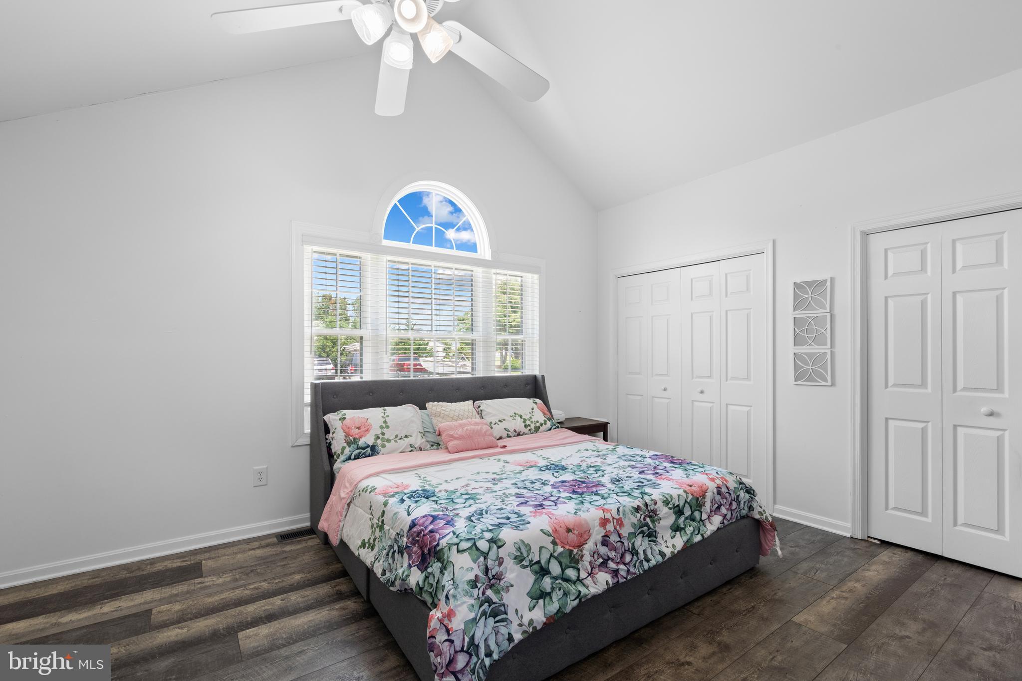 WHITE COVE - Residential