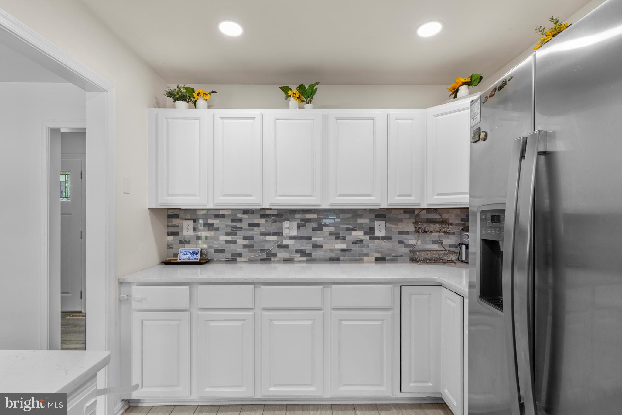 WHITE COVE - Residential