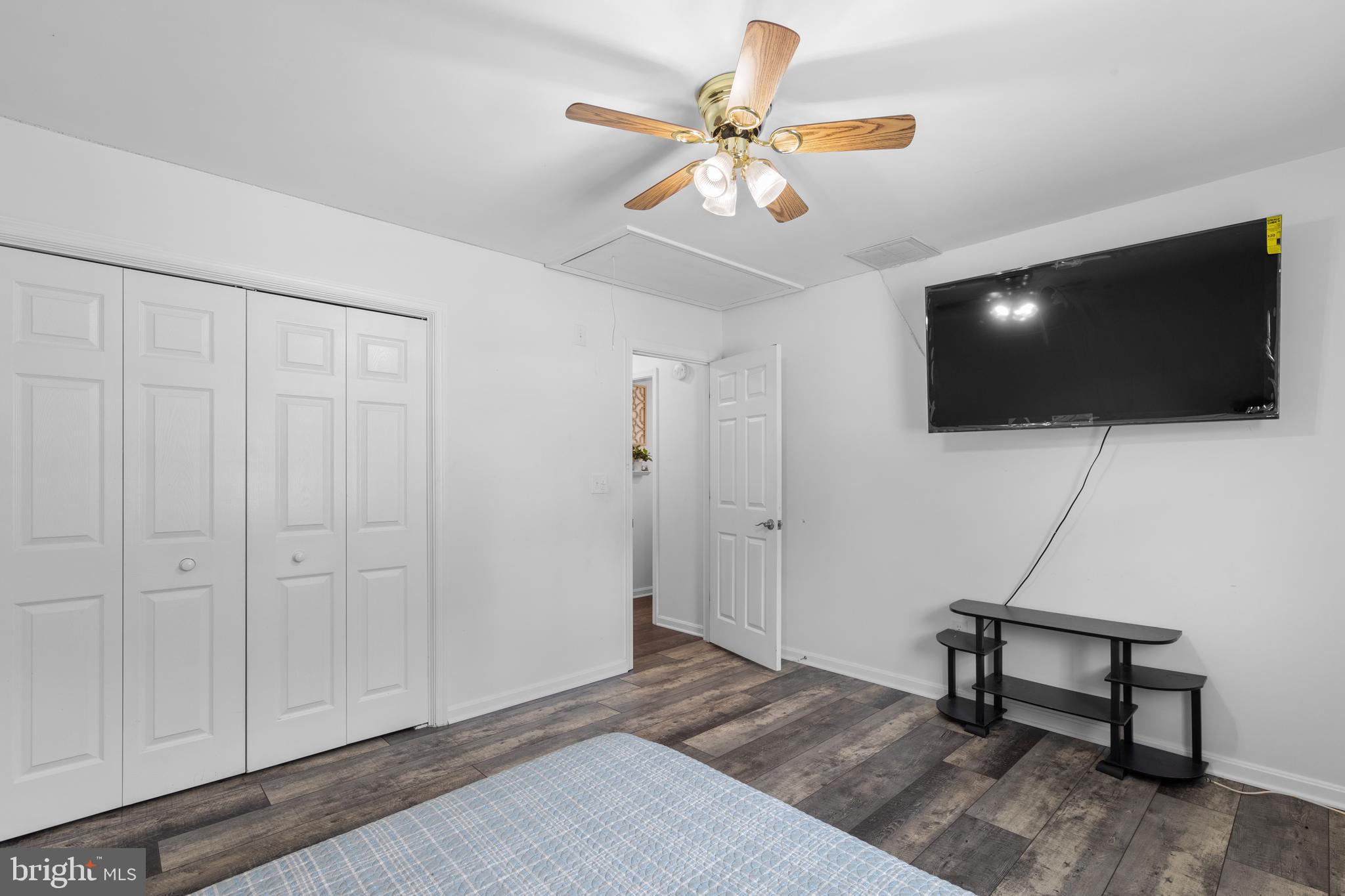 WHITE COVE - Residential