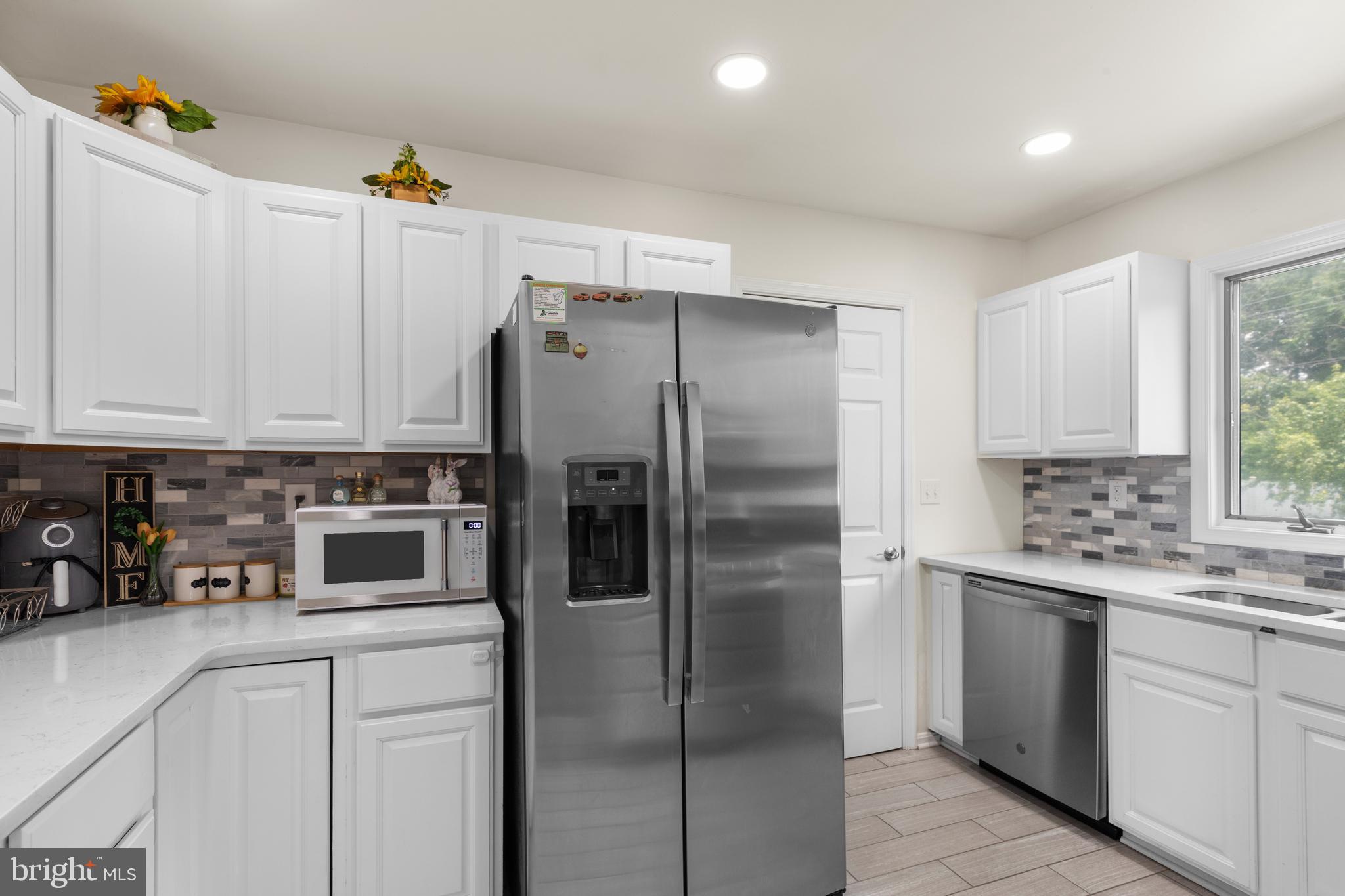 WHITE COVE - Residential