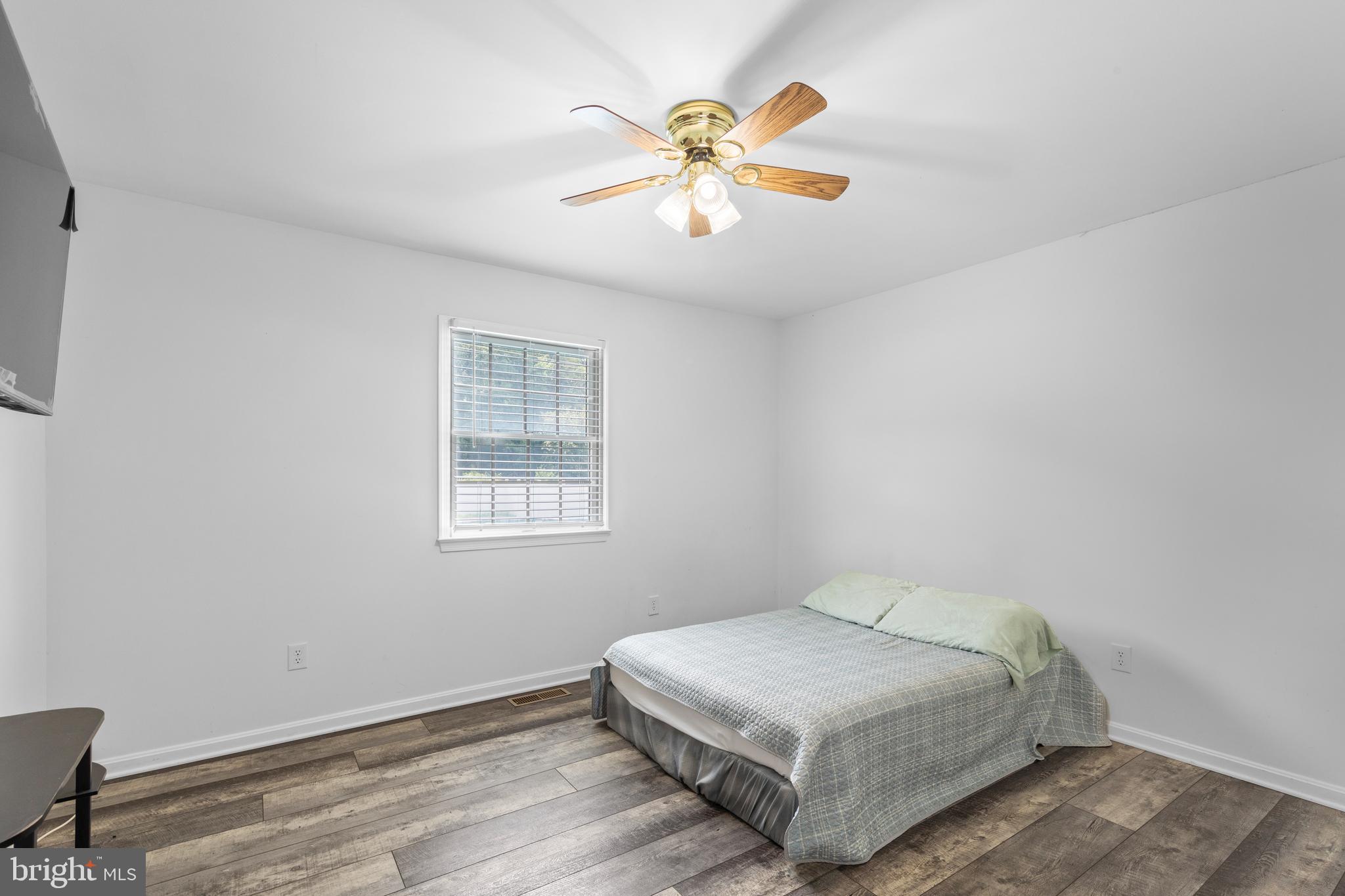 WHITE COVE - Residential