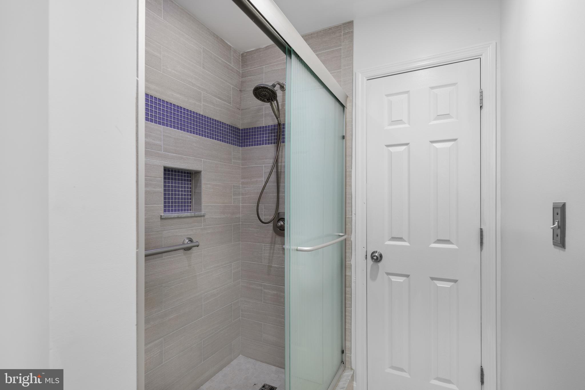 WHITE COVE - Residential