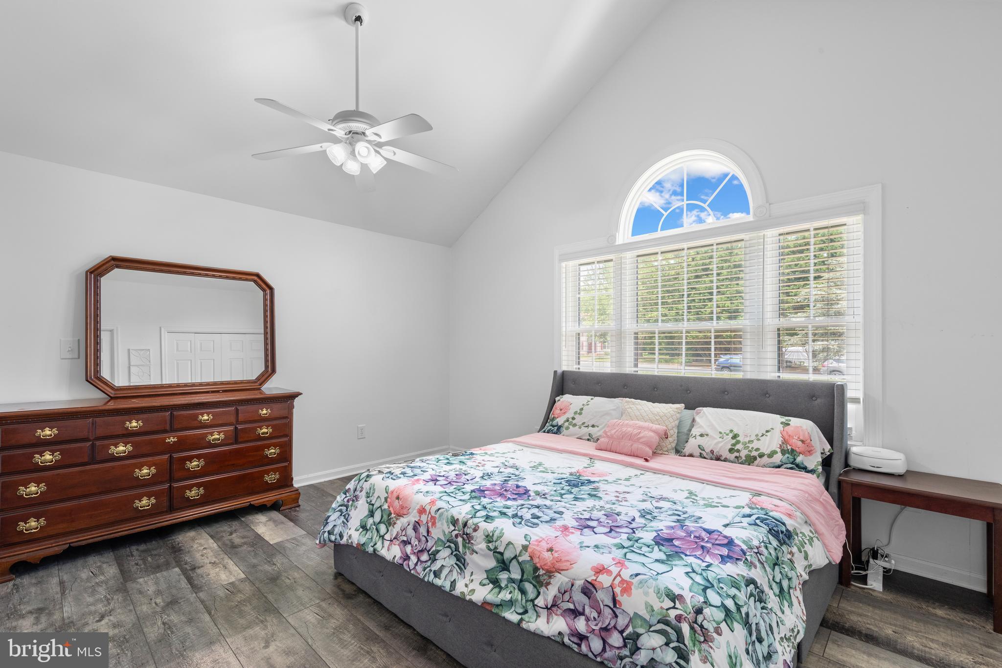 WHITE COVE - Residential