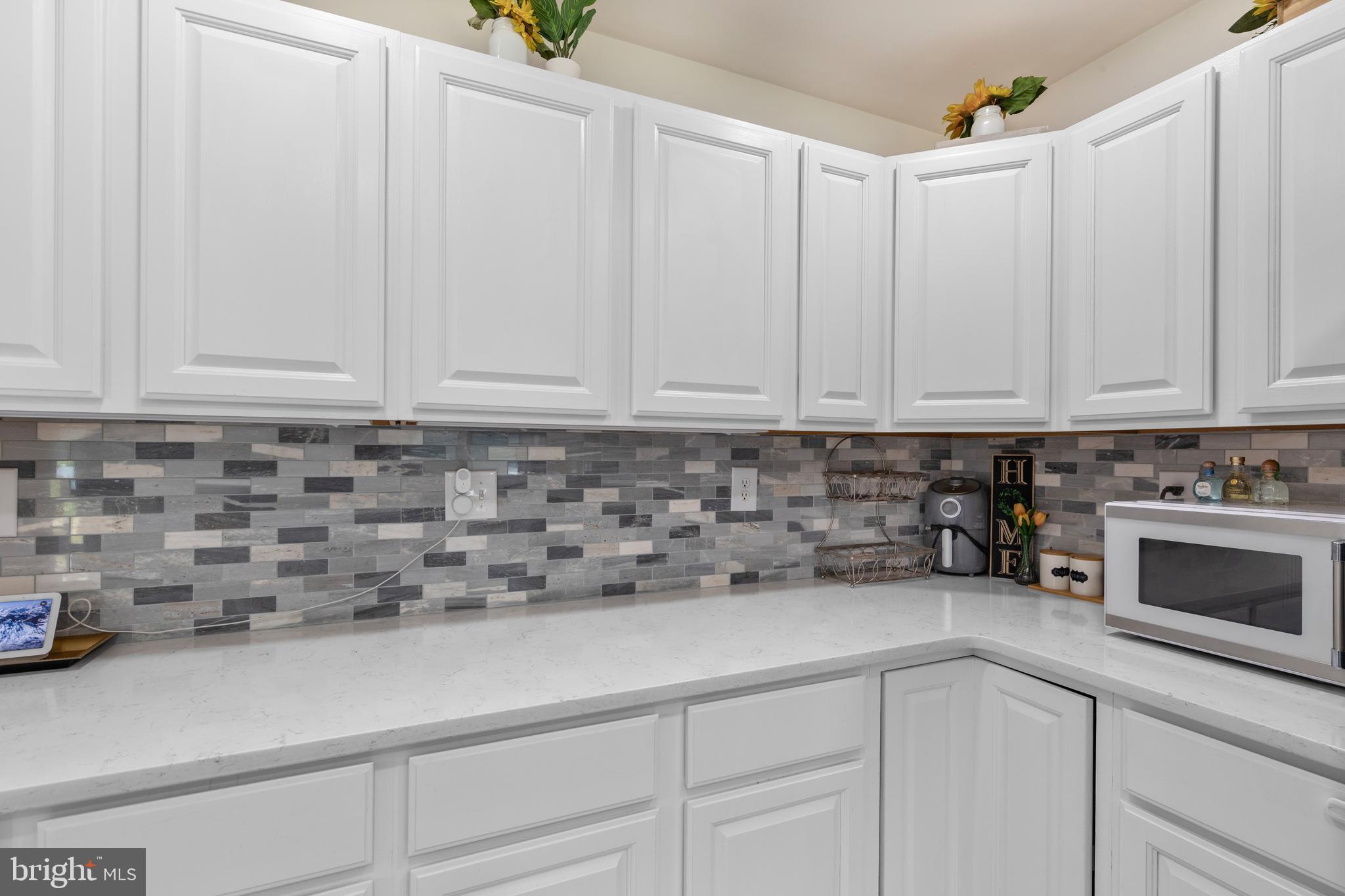 WHITE COVE - Residential