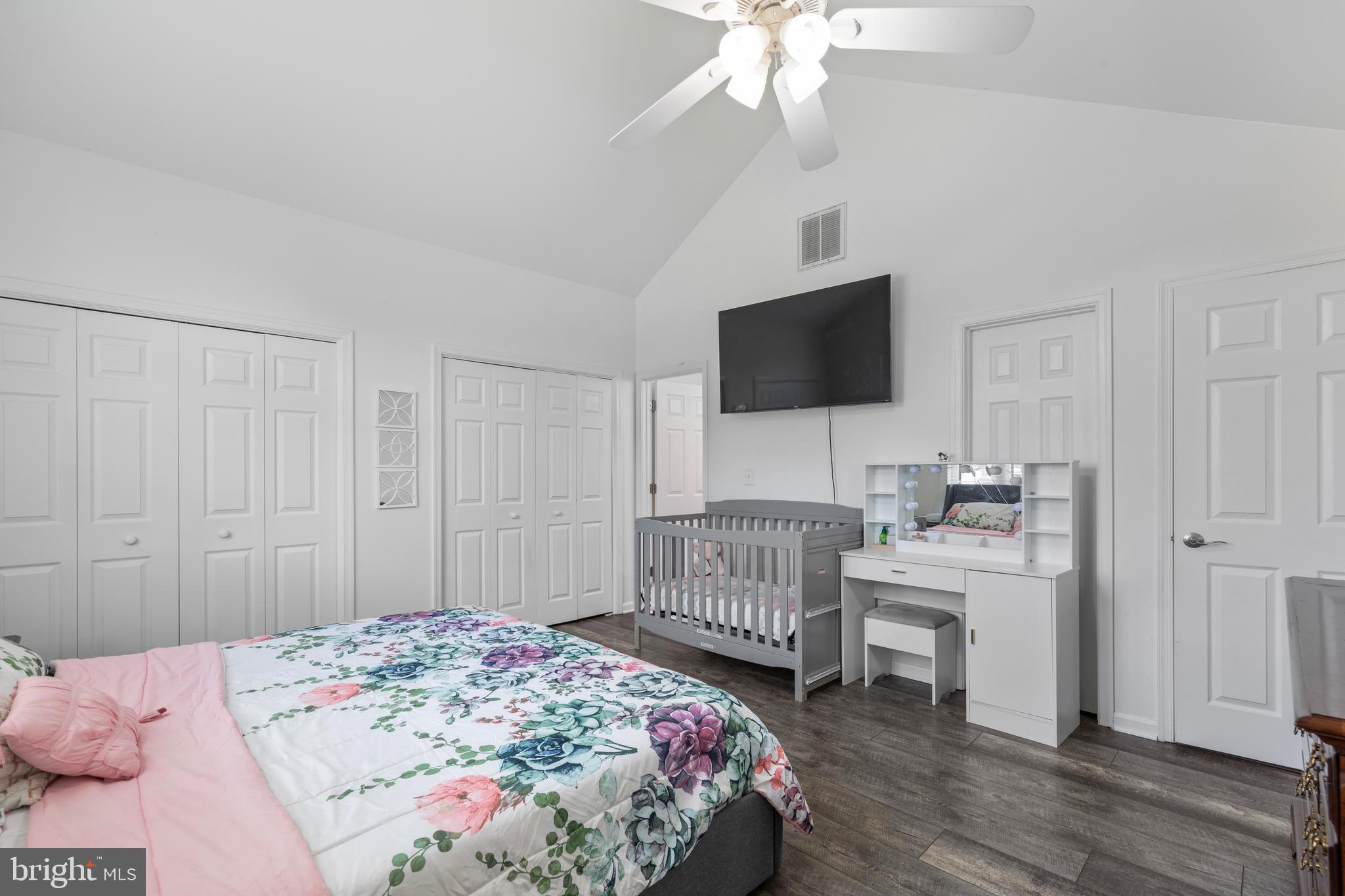 WHITE COVE - Residential