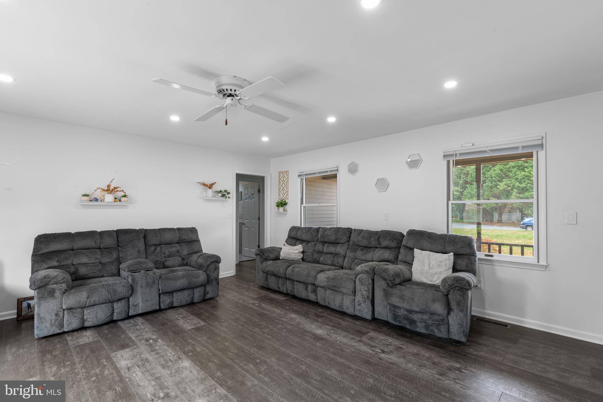 WHITE COVE - Residential