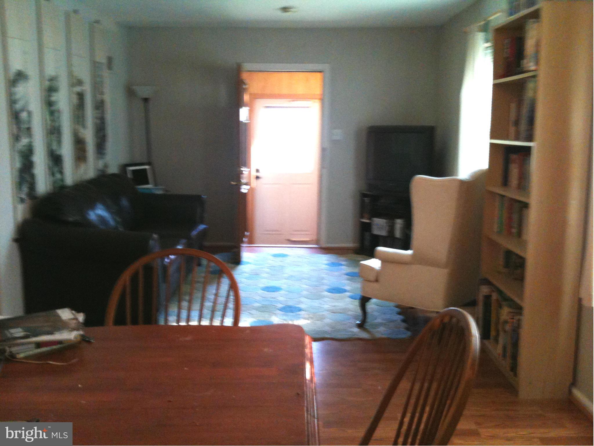 PIMMIT HILLS - Residential Lease