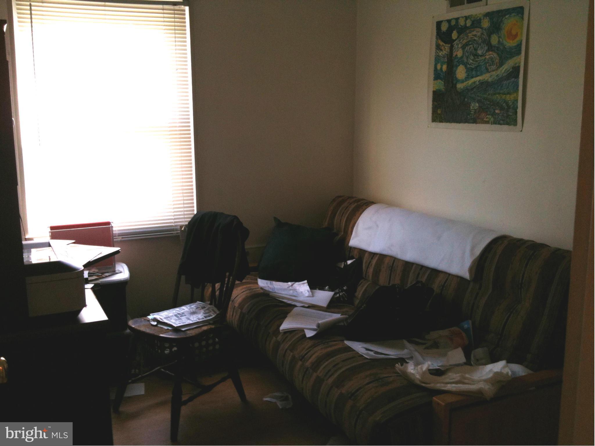 PIMMIT HILLS - Residential Lease