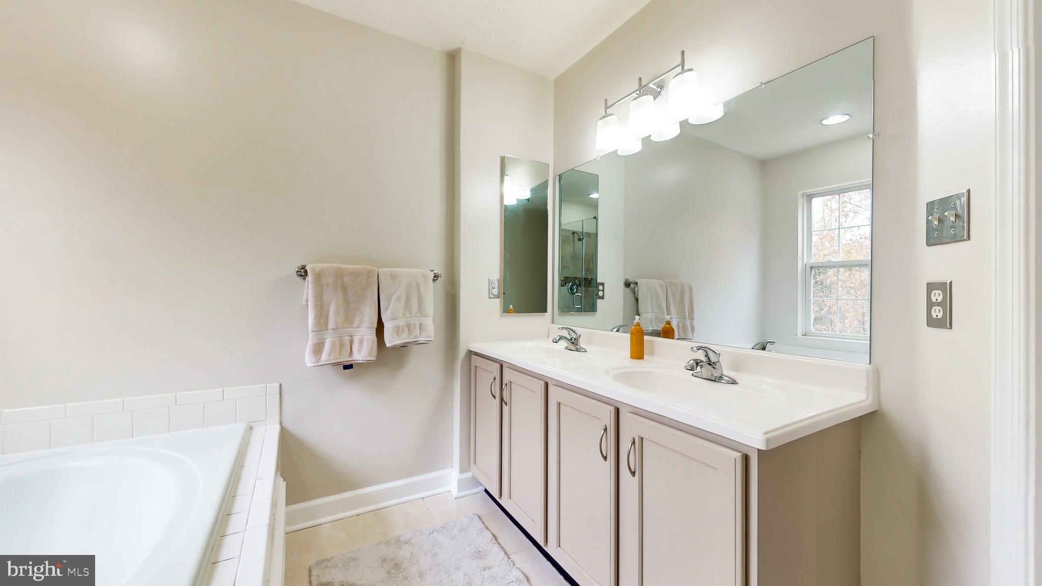 PINEY ORCHARD - Residential