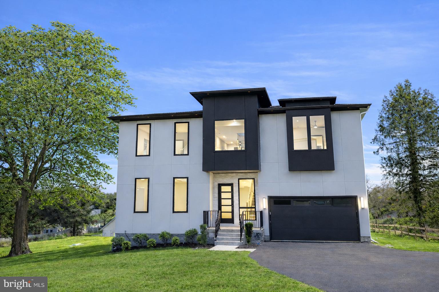 2613 BEACON HILL ROAD