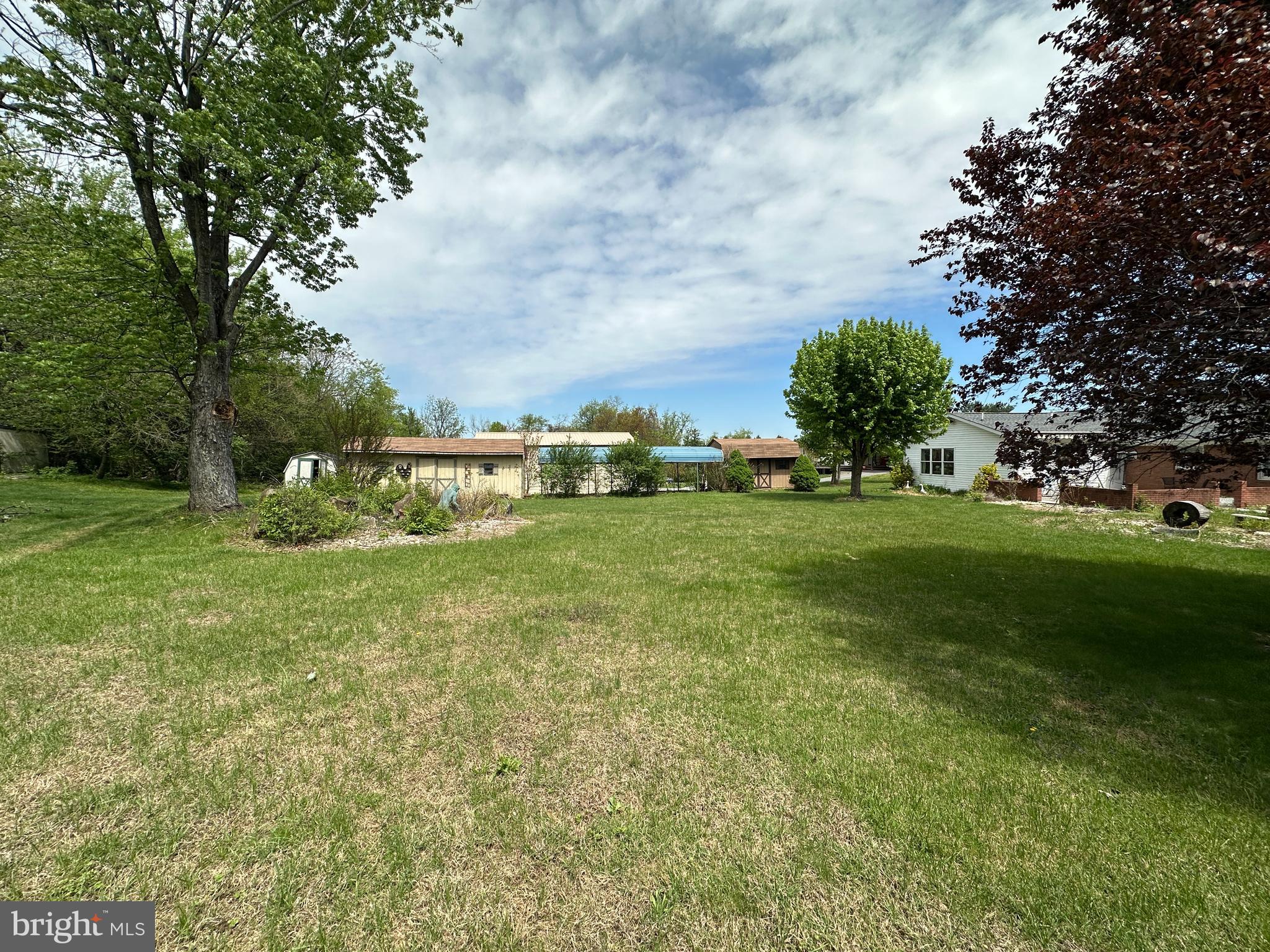 ROLLING HILLS - Residential