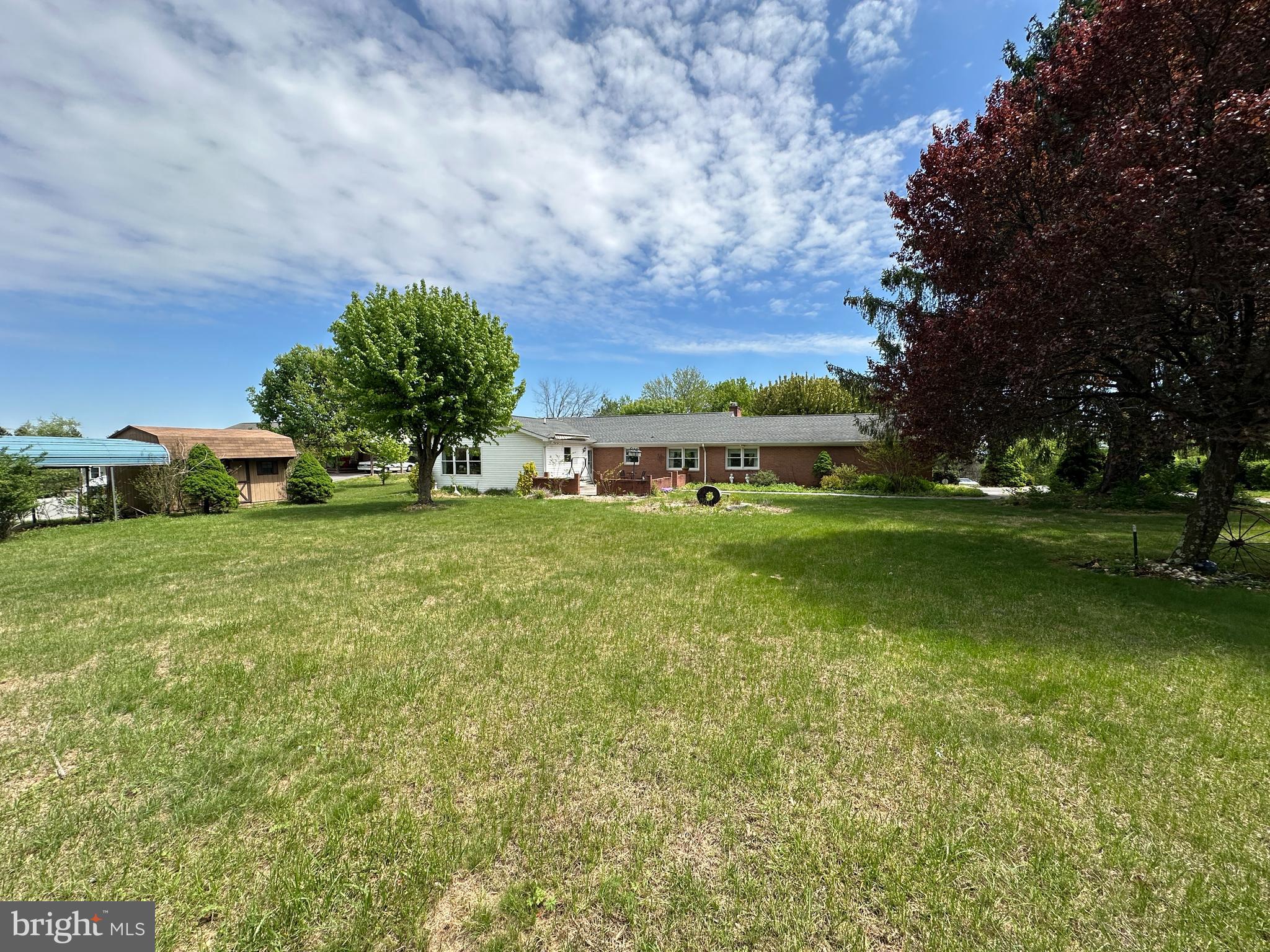 ROLLING HILLS - Residential