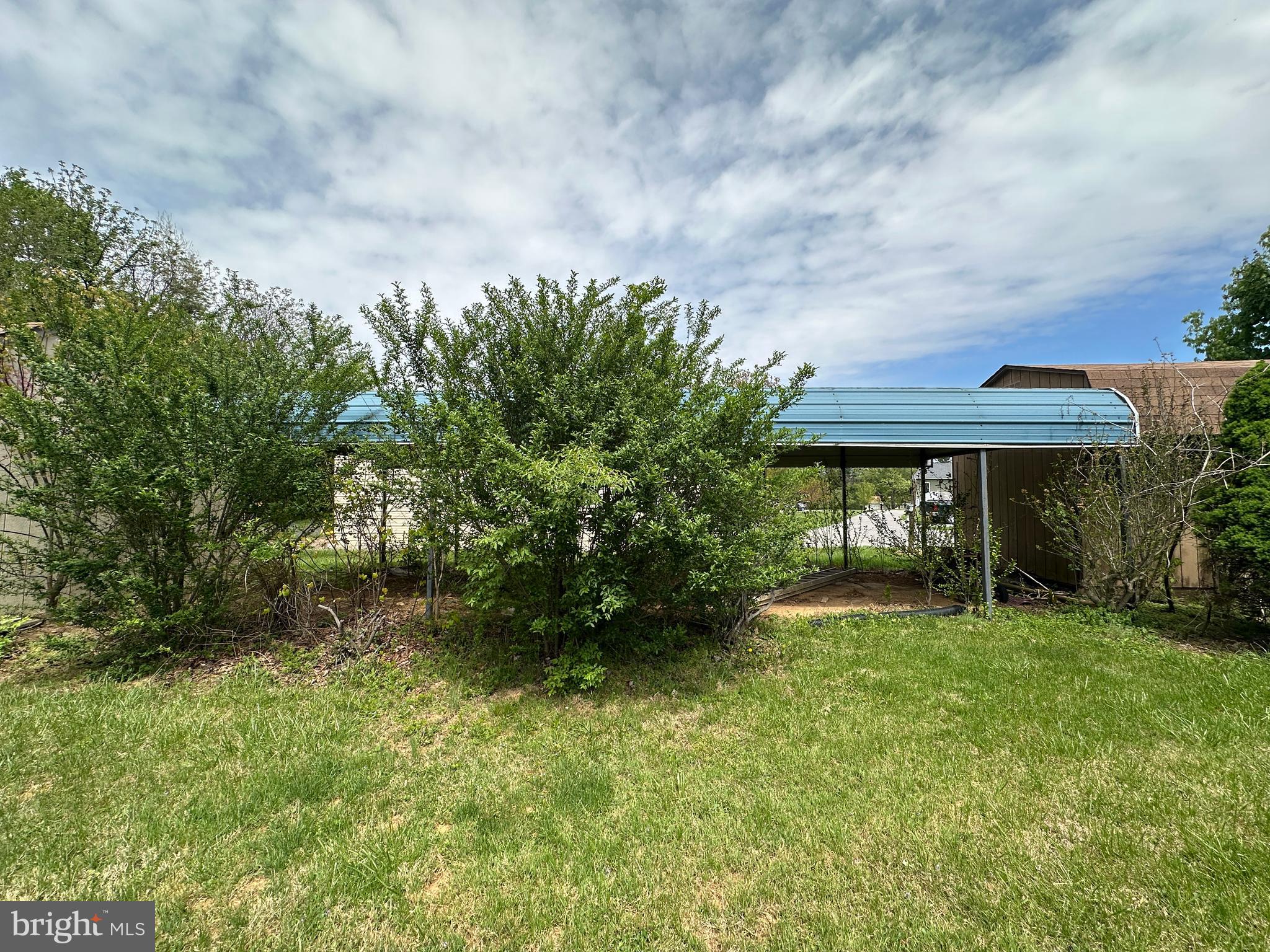 ROLLING HILLS - Residential