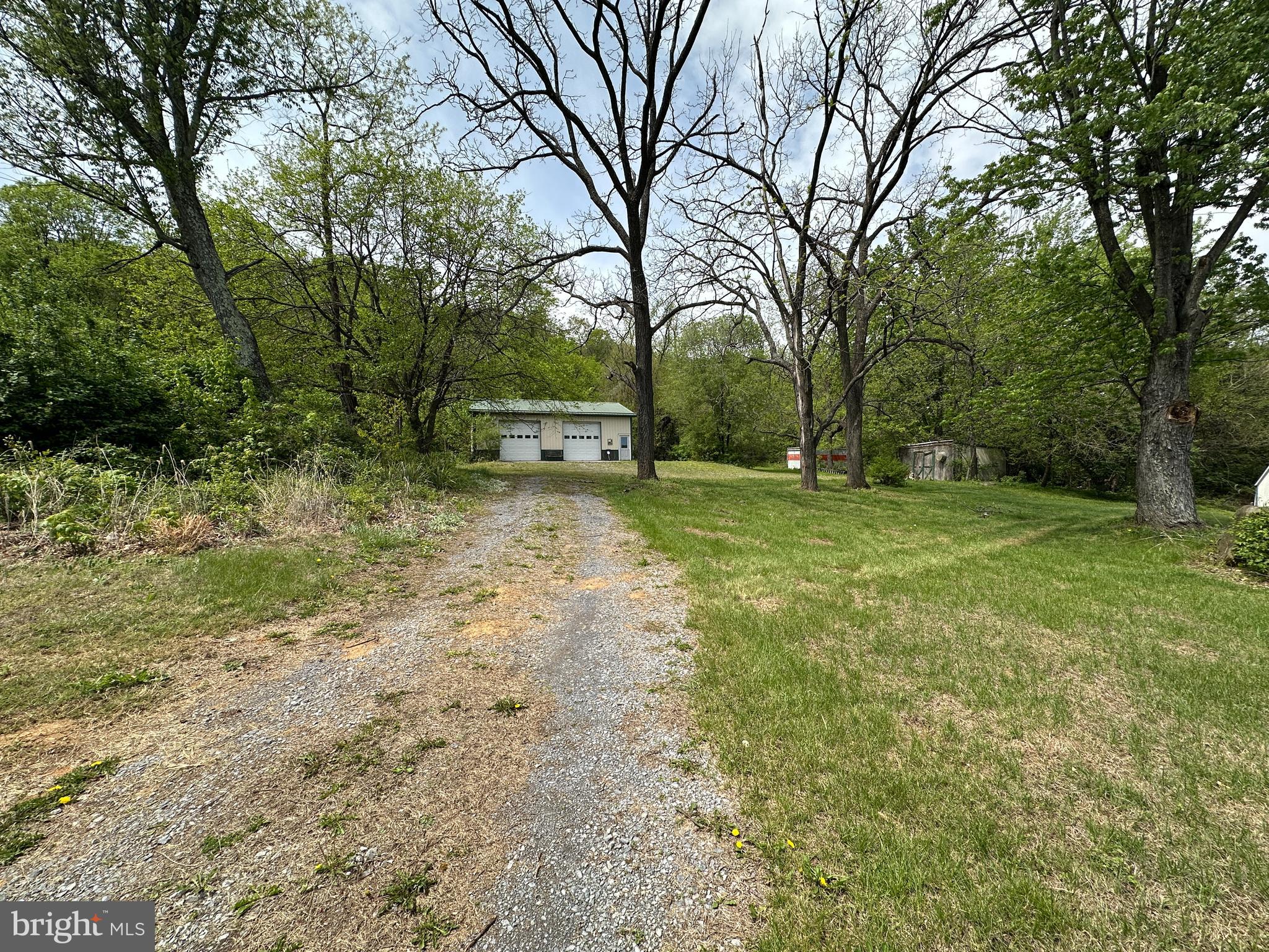 ROLLING HILLS - Residential