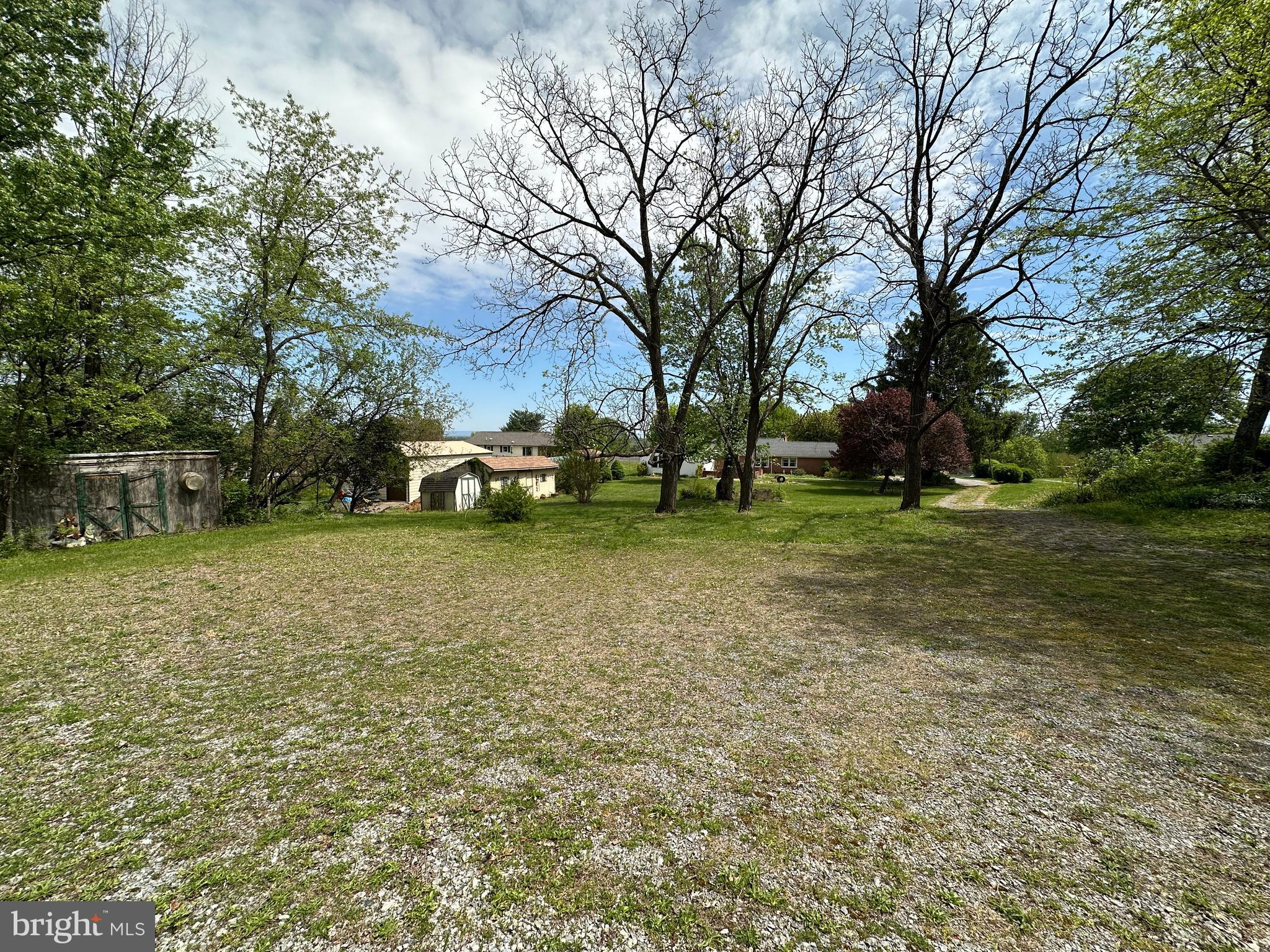 ROLLING HILLS - Residential