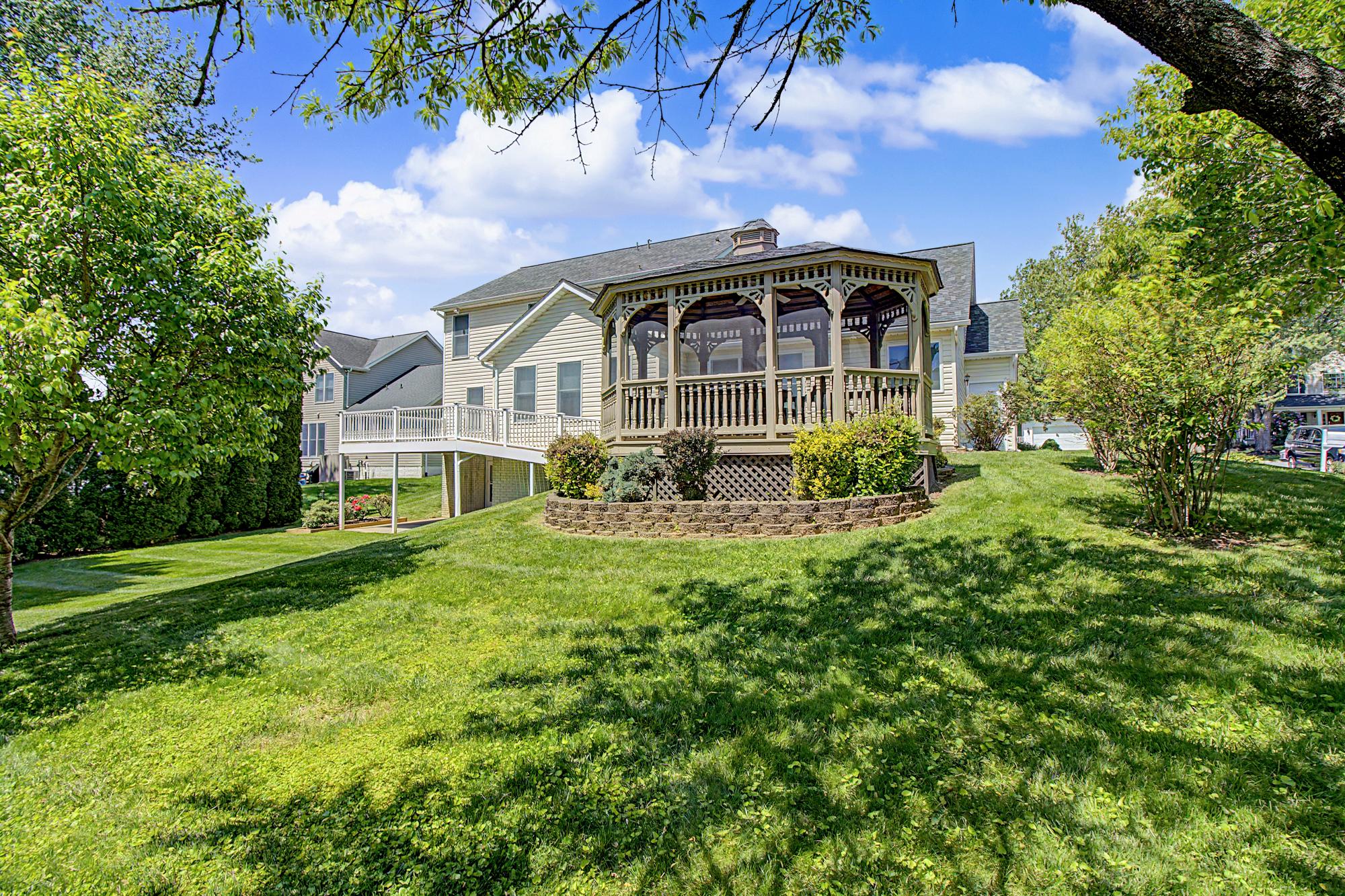 QUAIL MEADOW - Residential