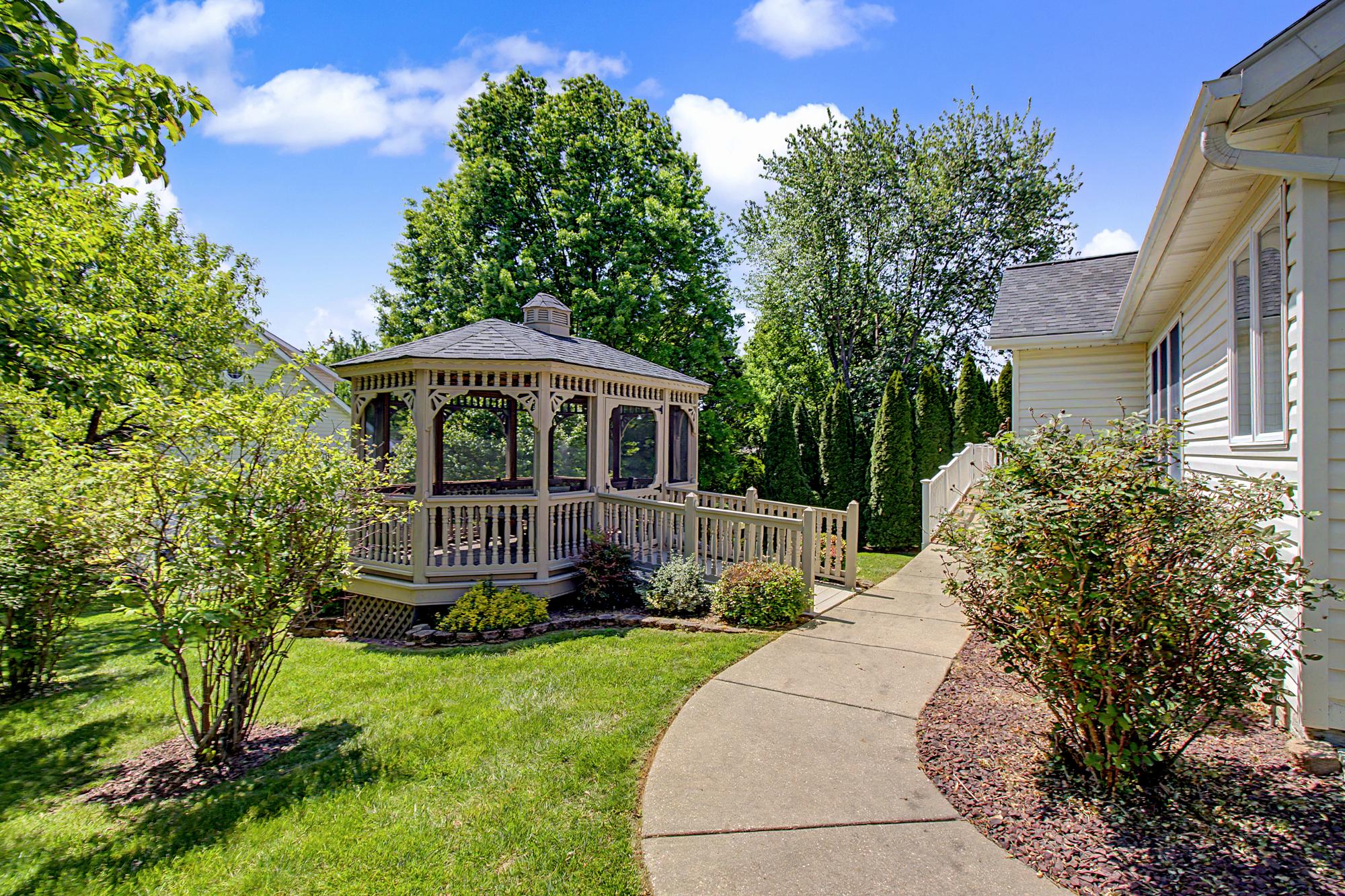 QUAIL MEADOW - Residential