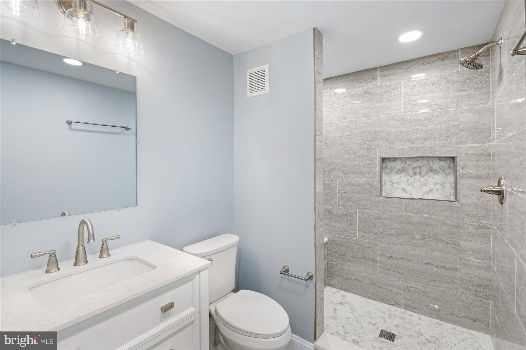 WOODMOOR ESTATES - Residential