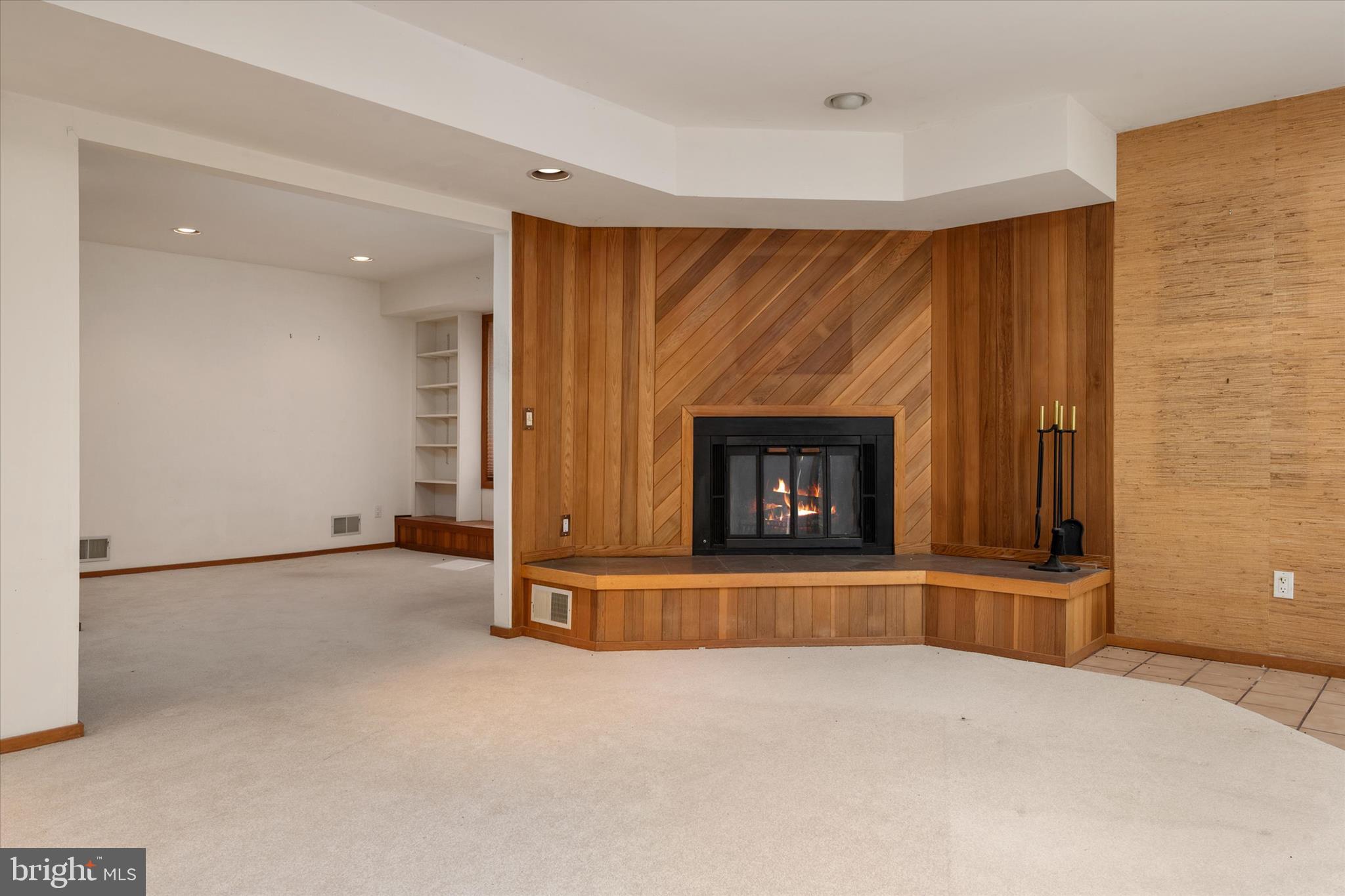 BROADVIEW ESTATES - Residential