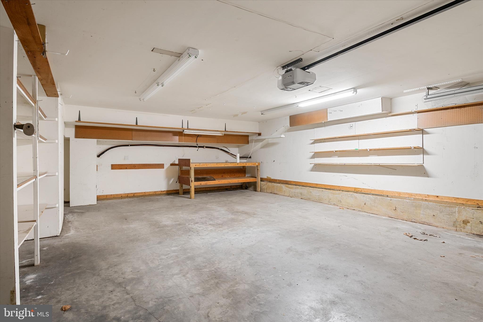 BROADVIEW ESTATES - Residential