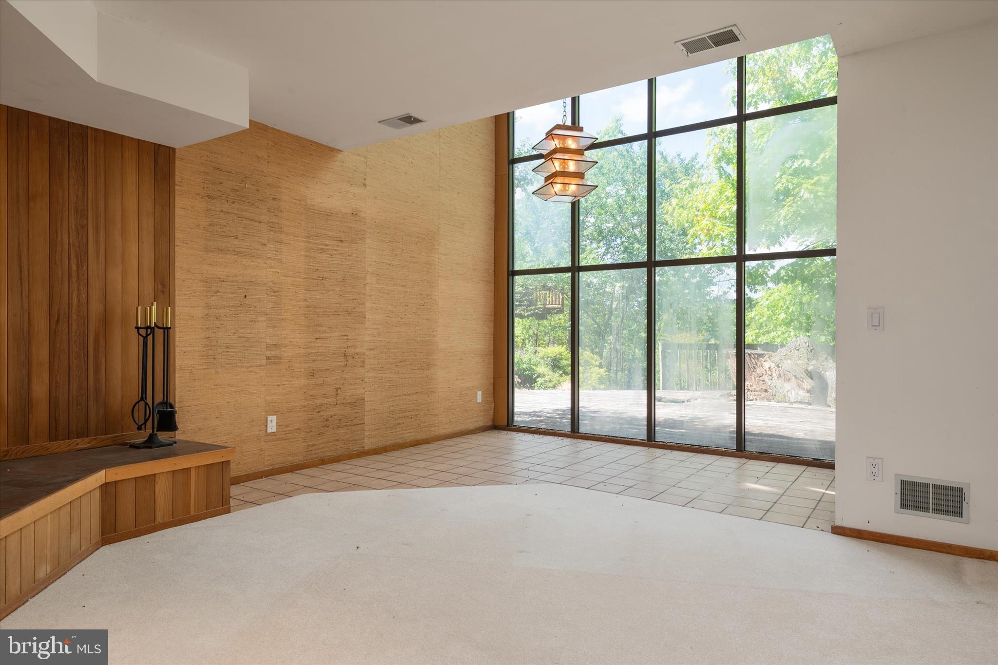 BROADVIEW ESTATES - Residential