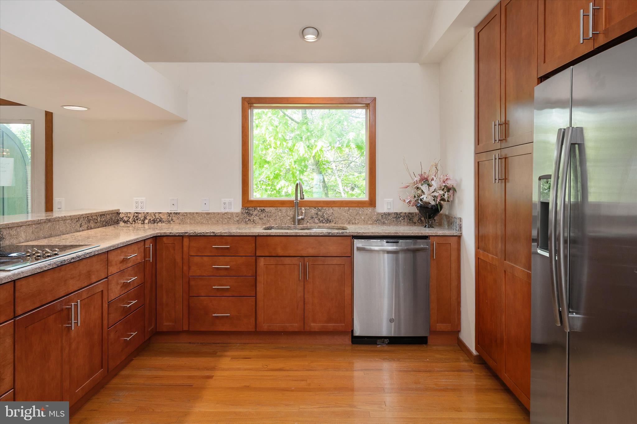 BROADVIEW ESTATES - Residential