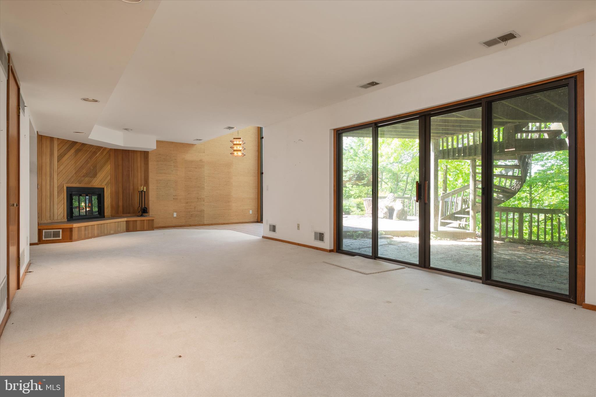 BROADVIEW ESTATES - Residential