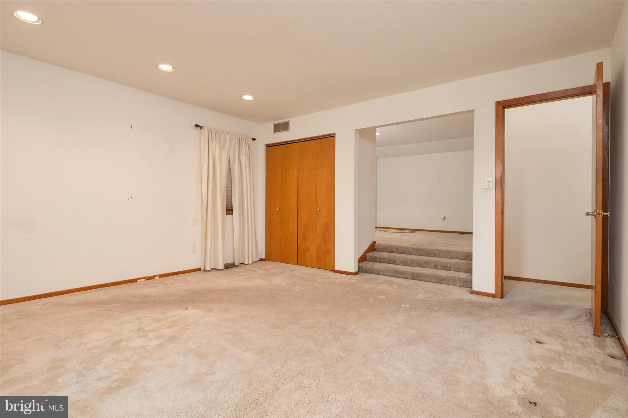 BROADVIEW ESTATES - Residential