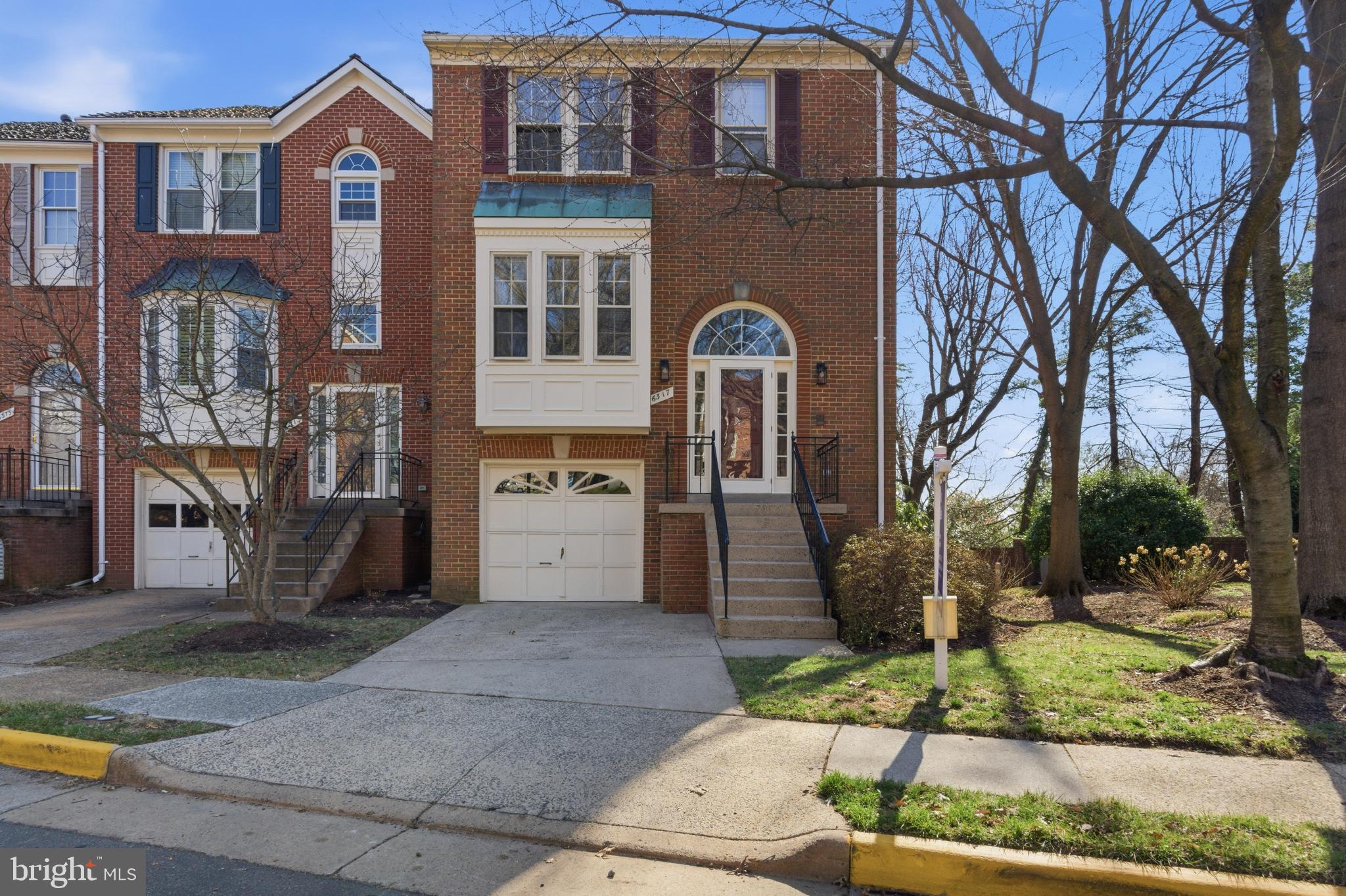 SEVEN OAKS - Residential