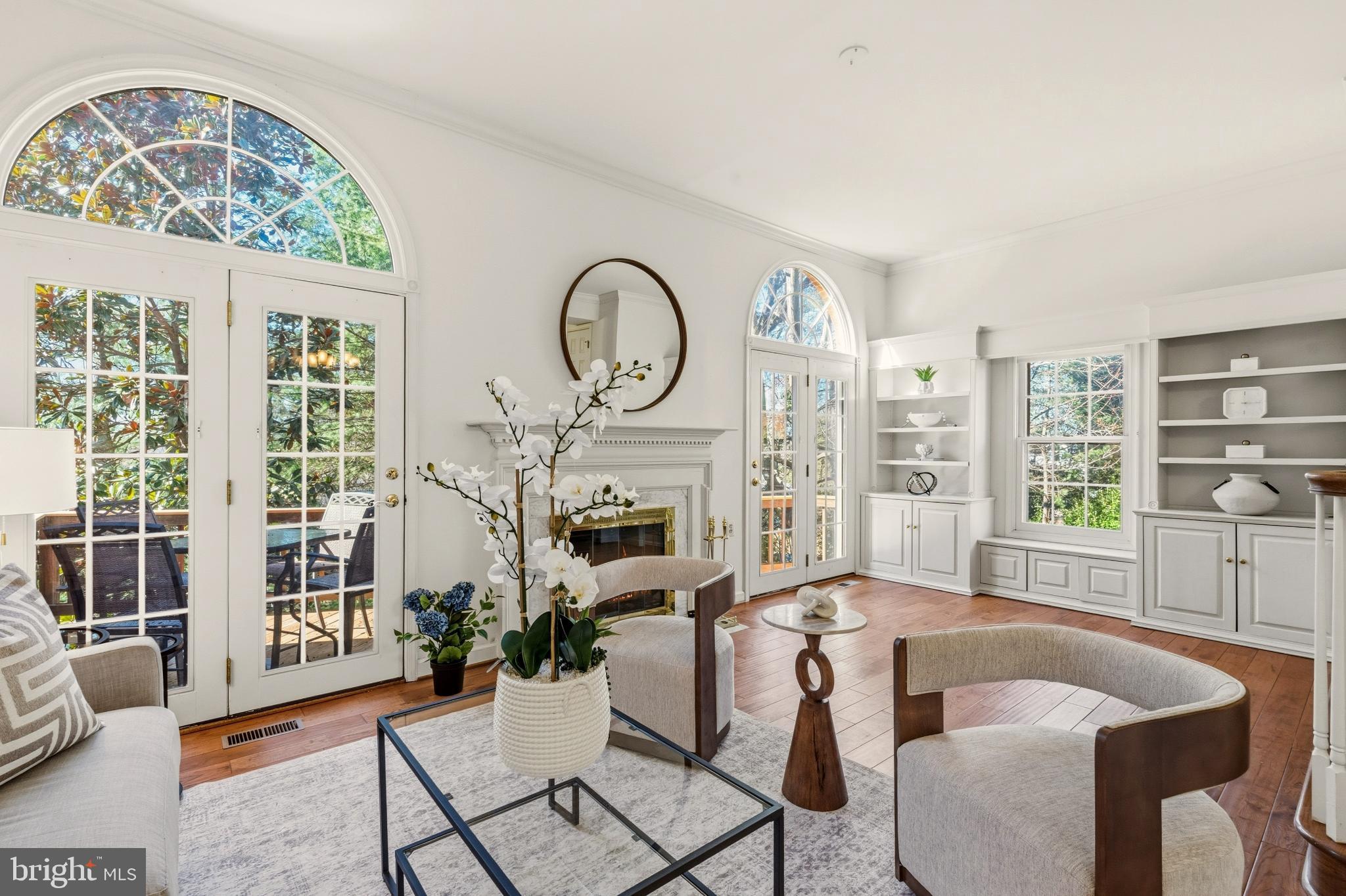 SEVEN OAKS - Residential