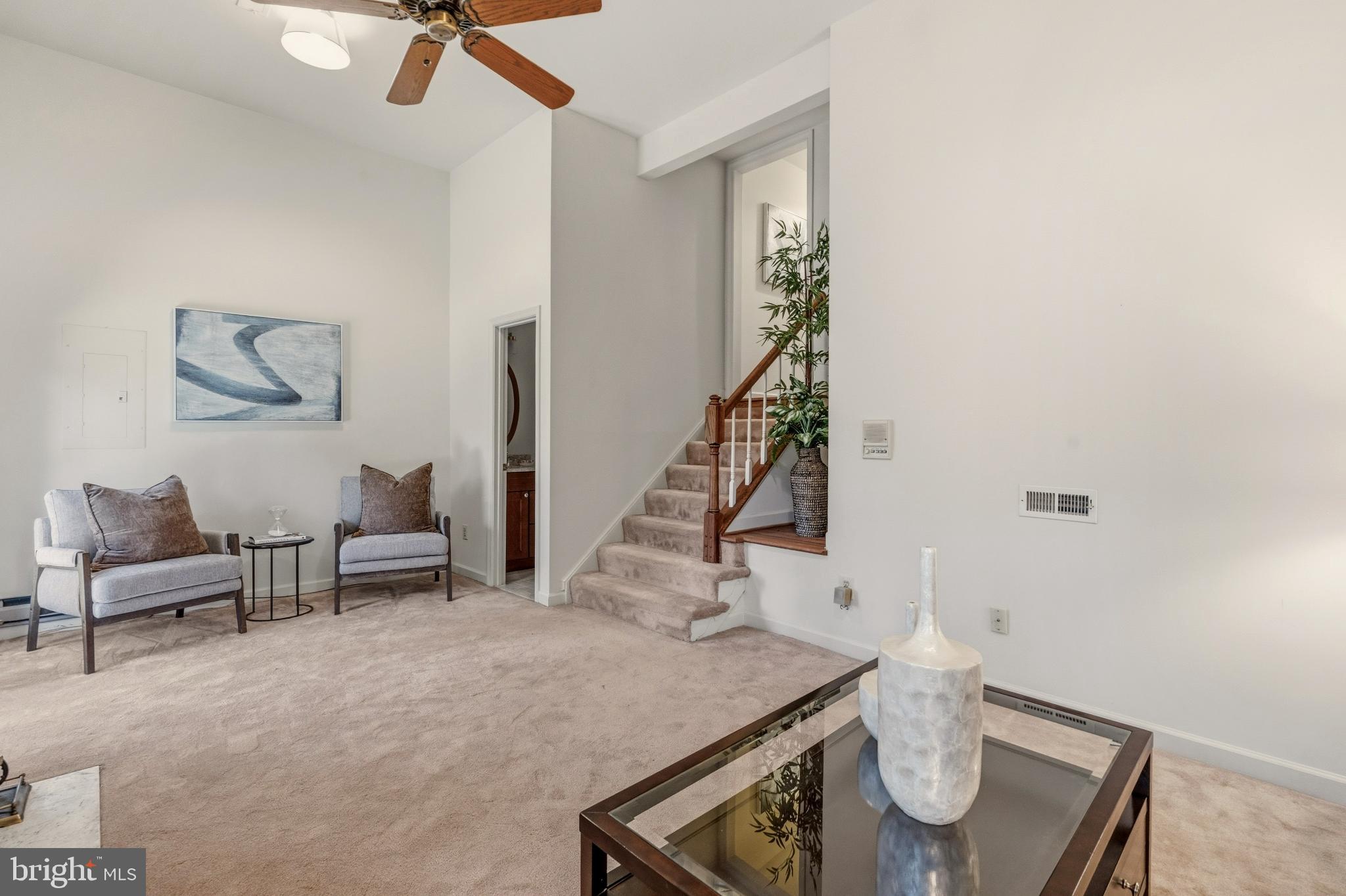 SEVEN OAKS - Residential