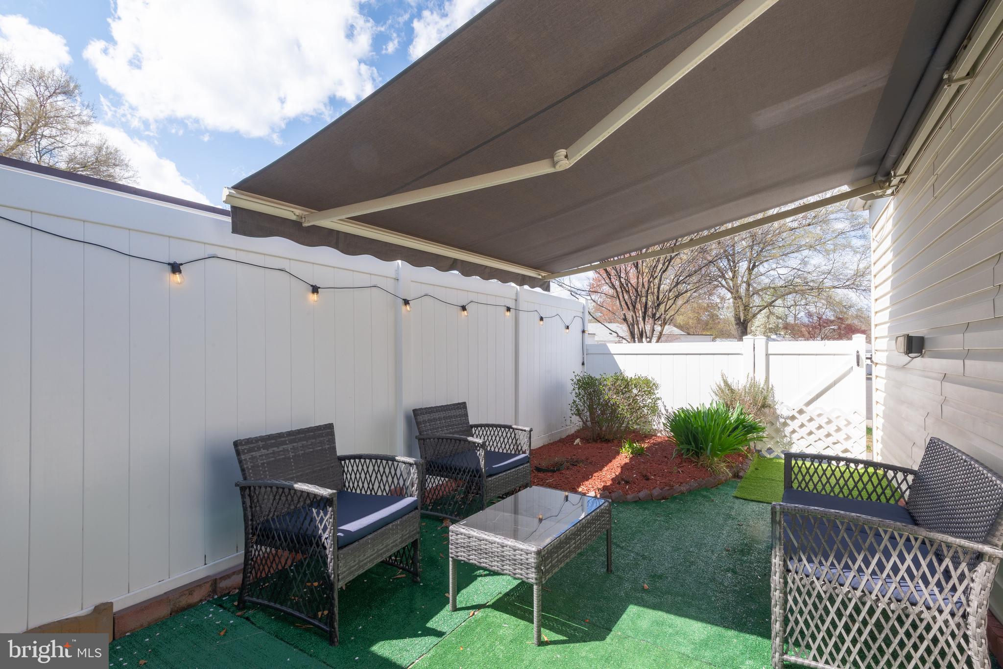 LEISURE WORLD - Residential