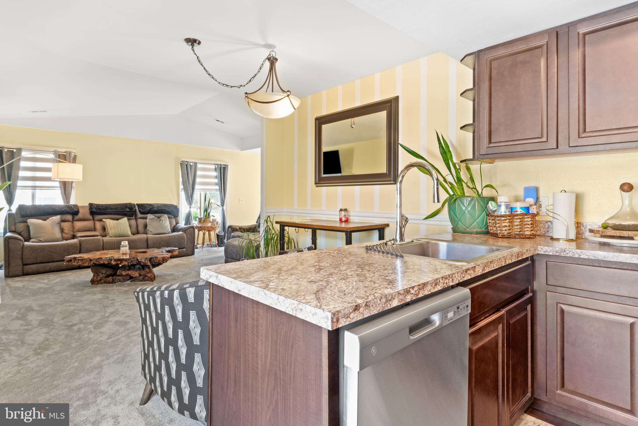 LEISURE WORLD - Residential