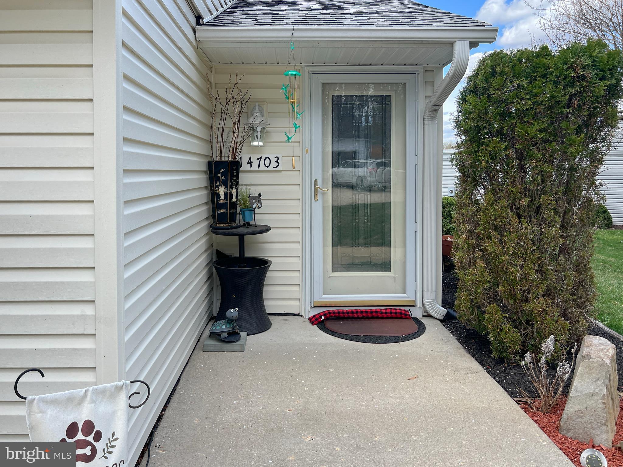 LEISURE WORLD - Residential