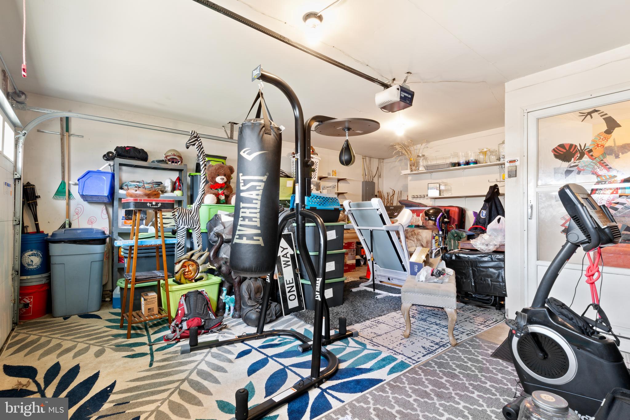 LEISURE WORLD - Residential