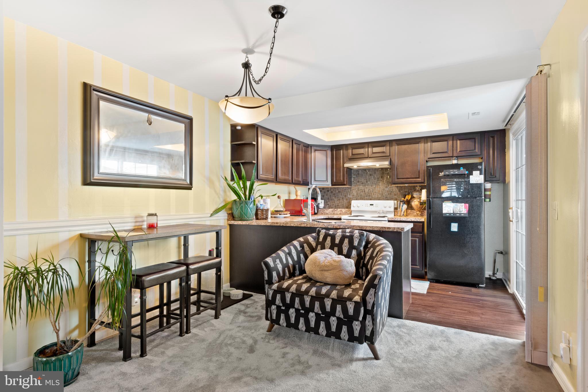 LEISURE WORLD - Residential