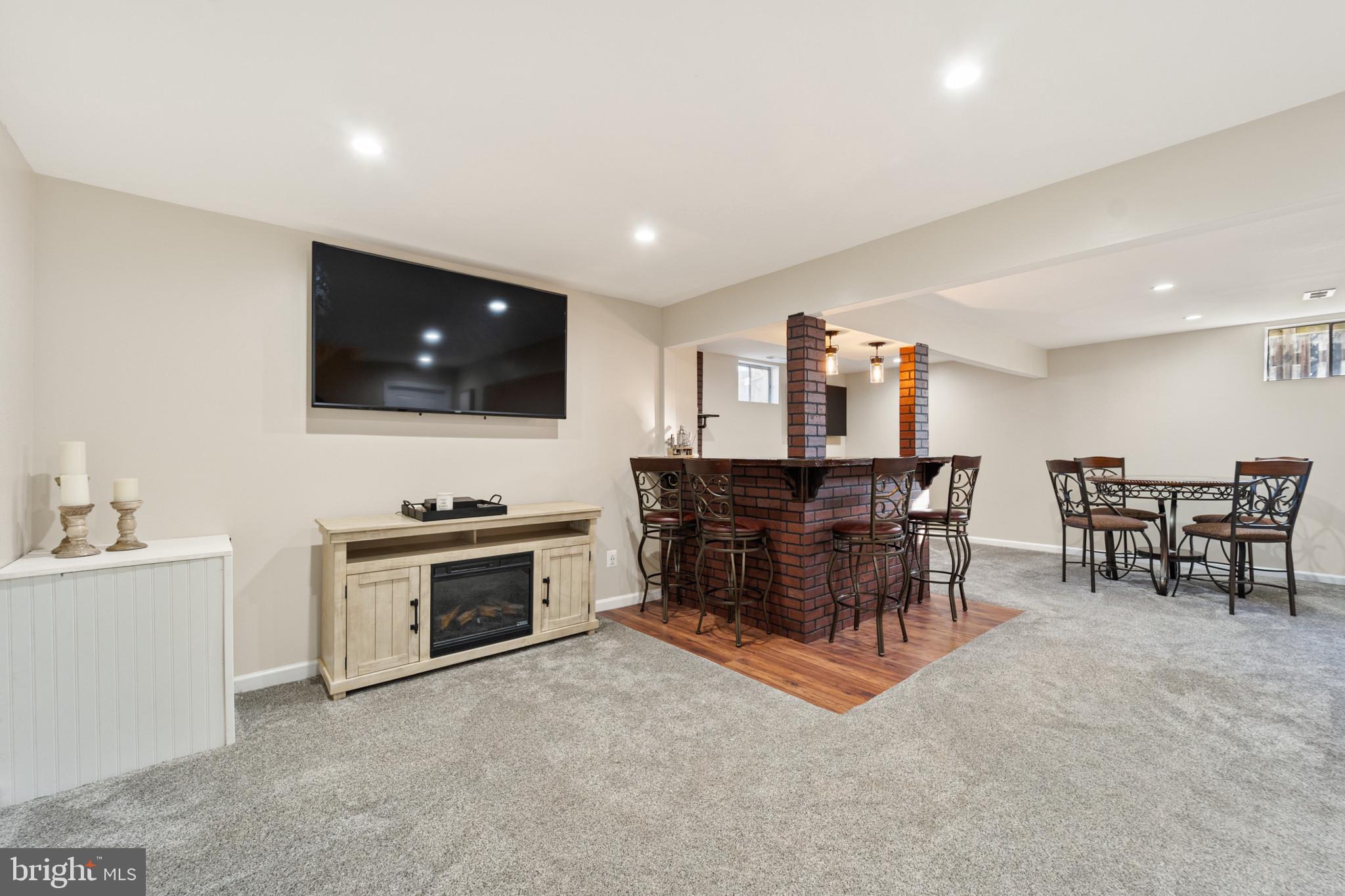 BERKLEY ESTATES - Residential