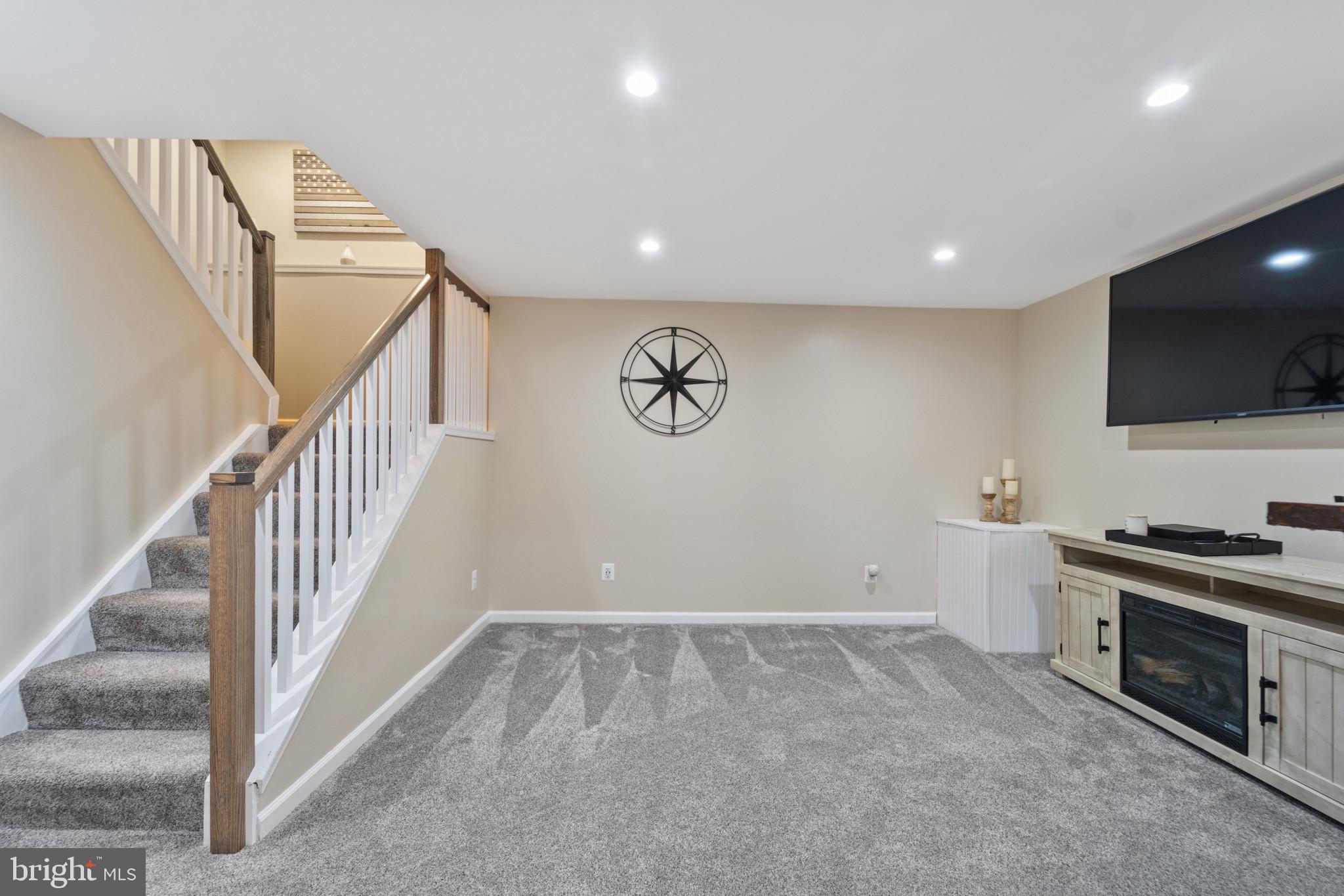 BERKLEY ESTATES - Residential