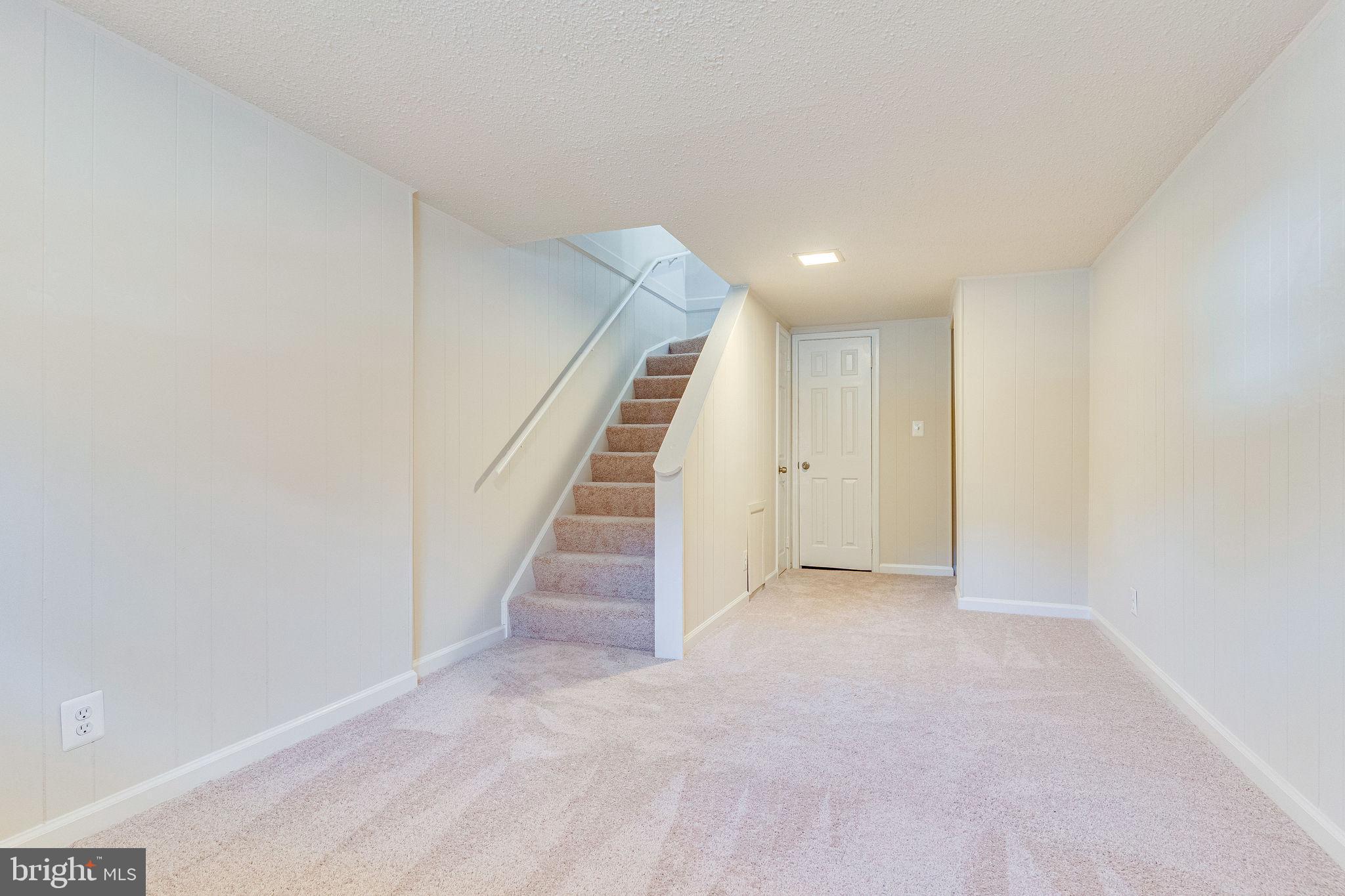 FAIRLINGTON VILLAGE - Residential