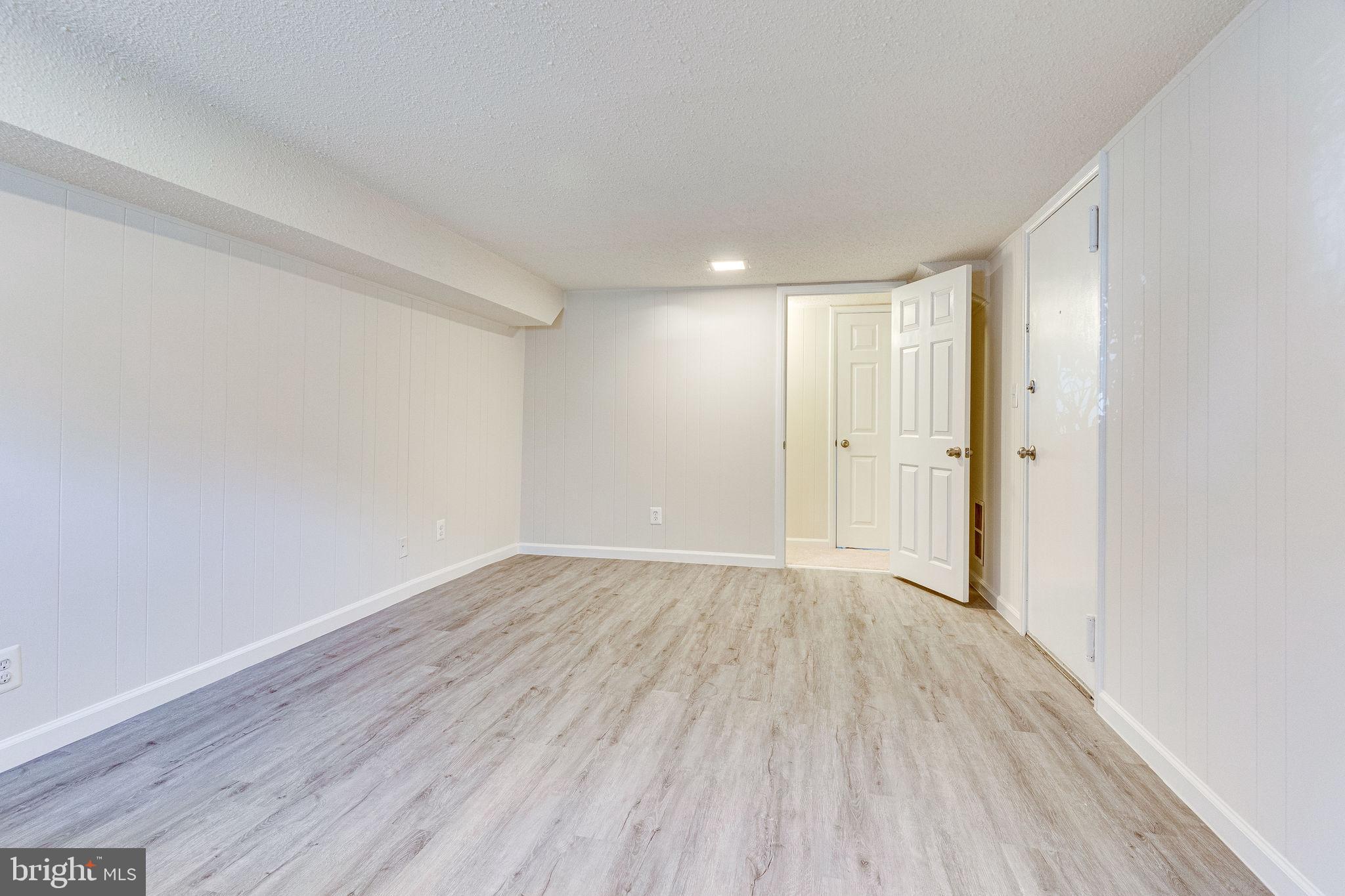 FAIRLINGTON VILLAGE - Residential